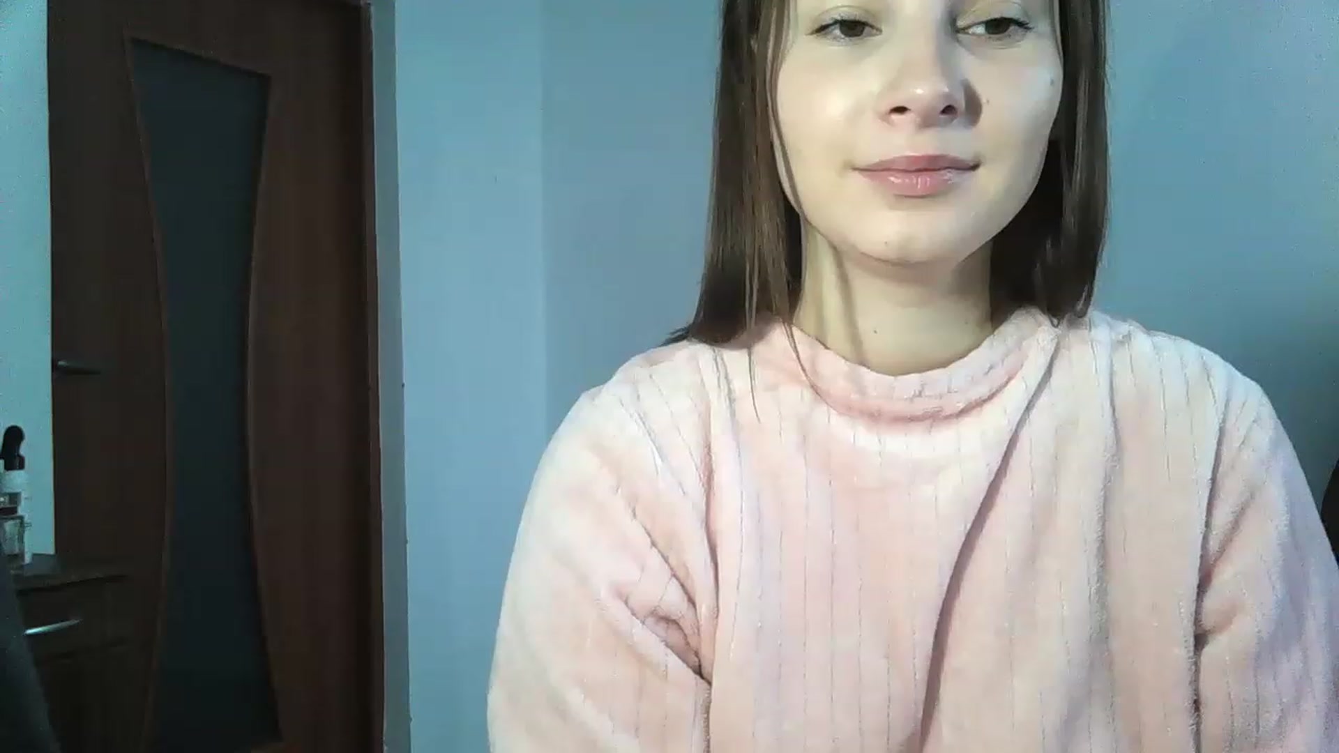 Gallery image thumbnail from MisssLove_is's myfreecams stream on, 12/12/2022, 10:18 image 10 of 20