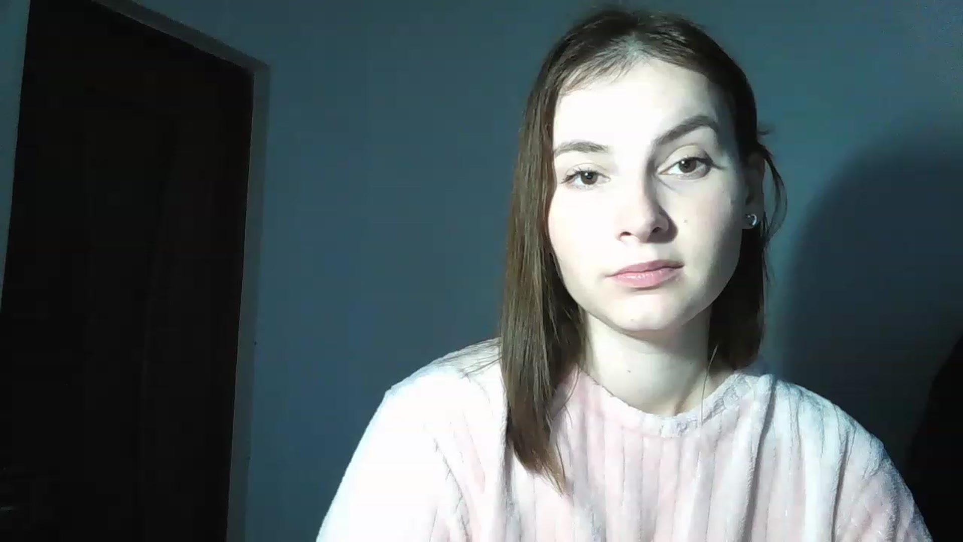 Gallery image thumbnail from MisssLove_is's myfreecams stream on, 12/12/2022, 14:51 image 12 of 20