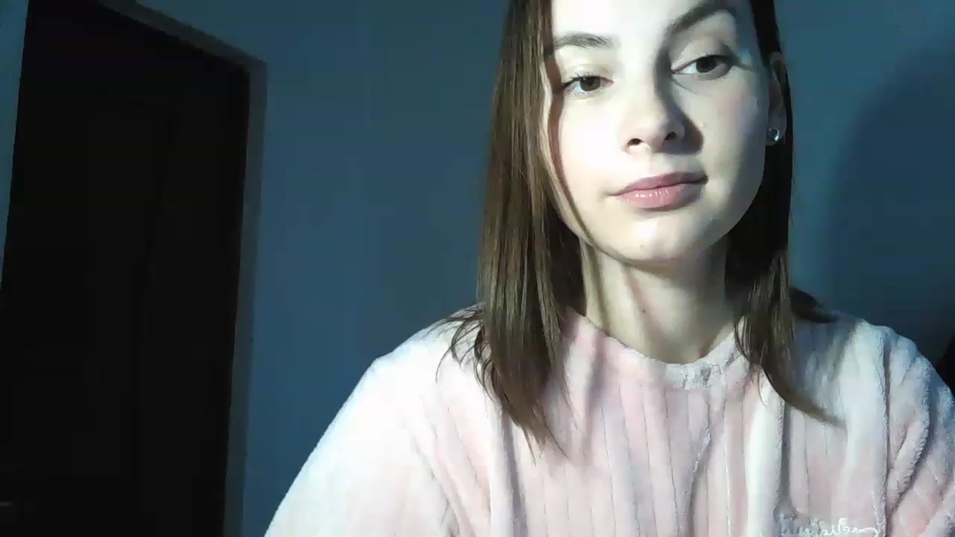 Gallery image thumbnail from MisssLove_is's myfreecams stream on, 12/12/2022, 14:51 image 4 of 20
