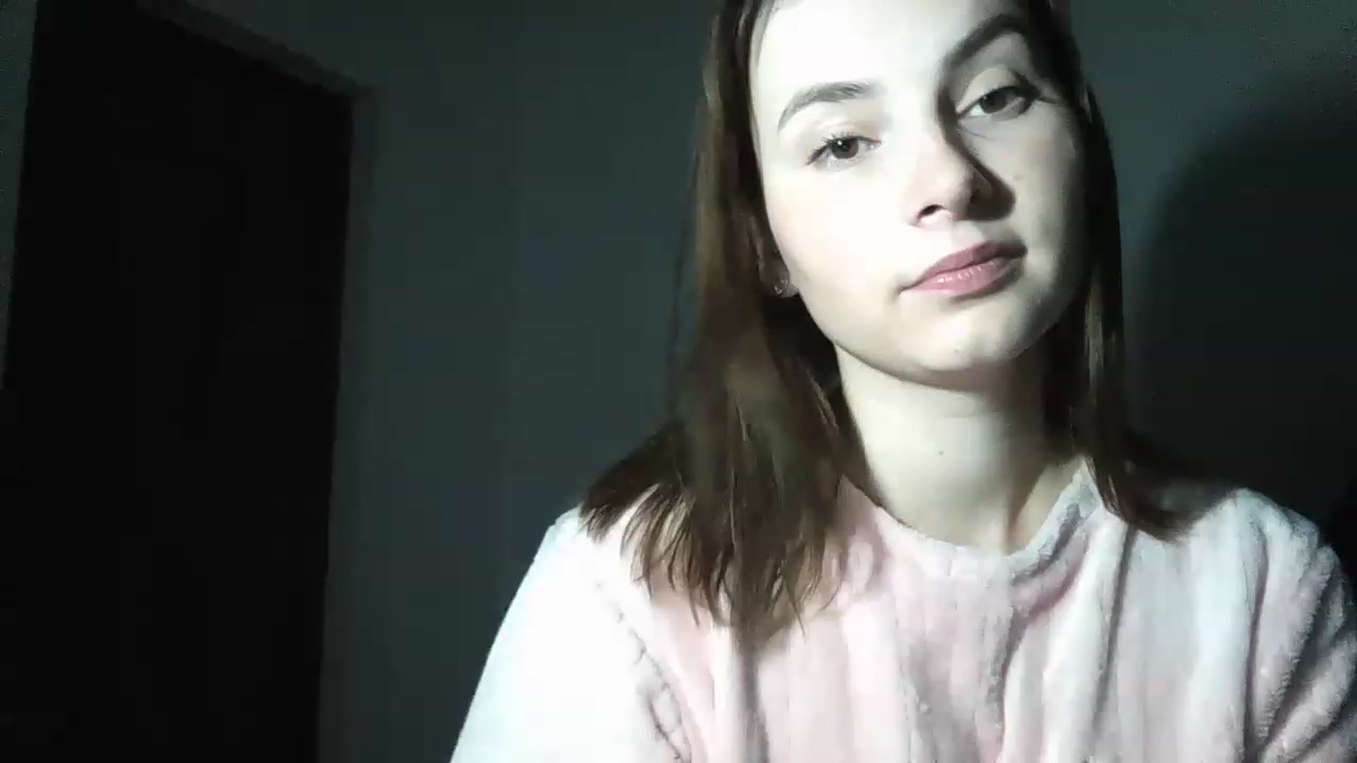 Gallery image thumbnail from MisssLove_is's myfreecams stream on, 12/12/2022, 14:51 image 17 of 20