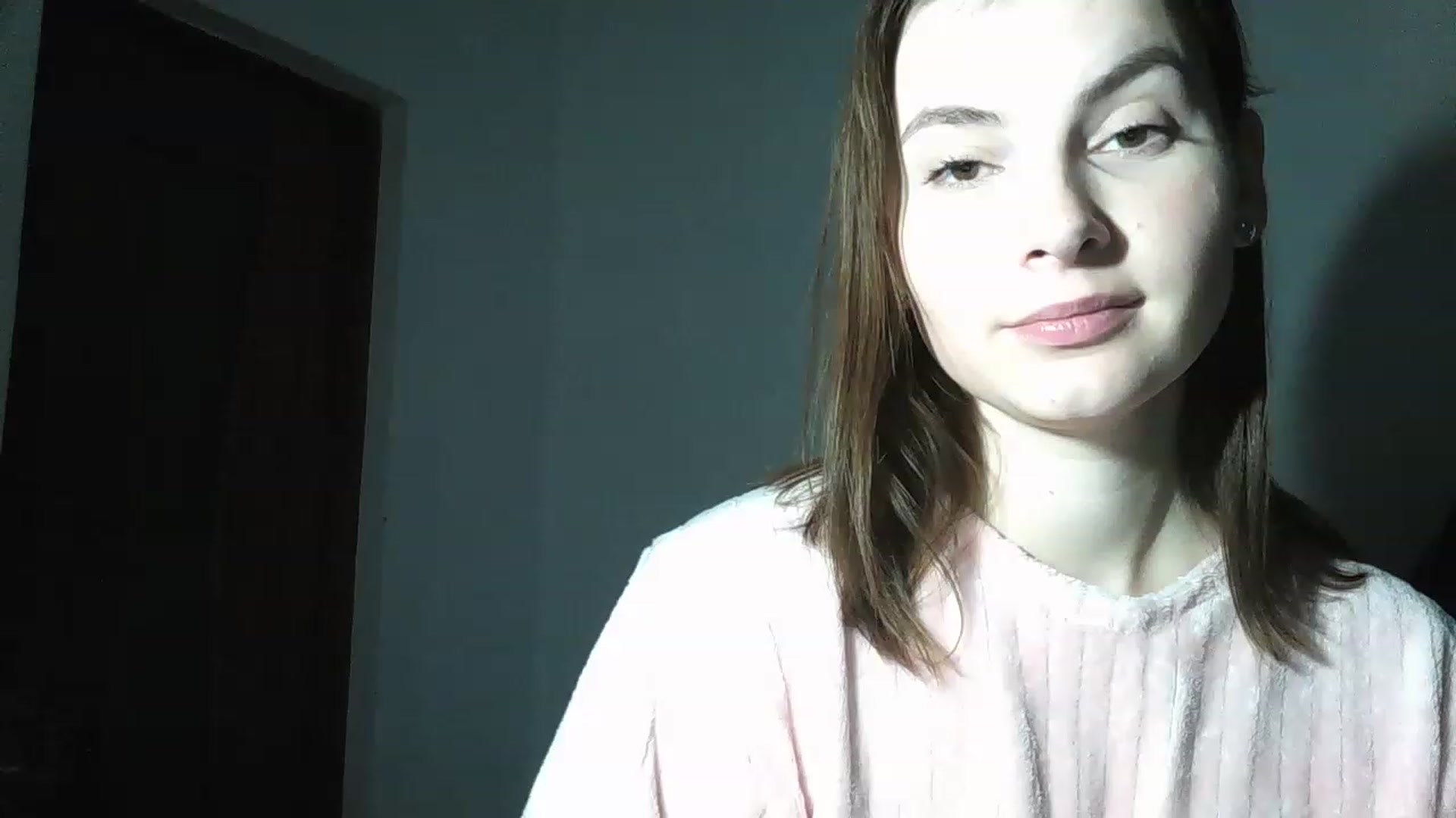 Gallery image thumbnail from MisssLove_is's myfreecams stream on, 12/12/2022, 14:51 image 18 of 20