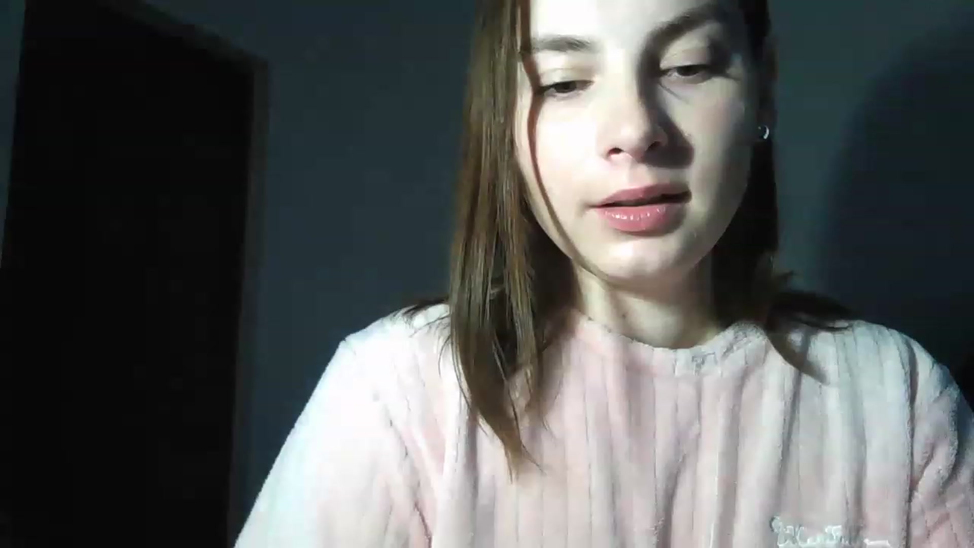 Gallery image thumbnail from MisssLove_is's myfreecams stream on, 12/12/2022, 14:51 image 10 of 20