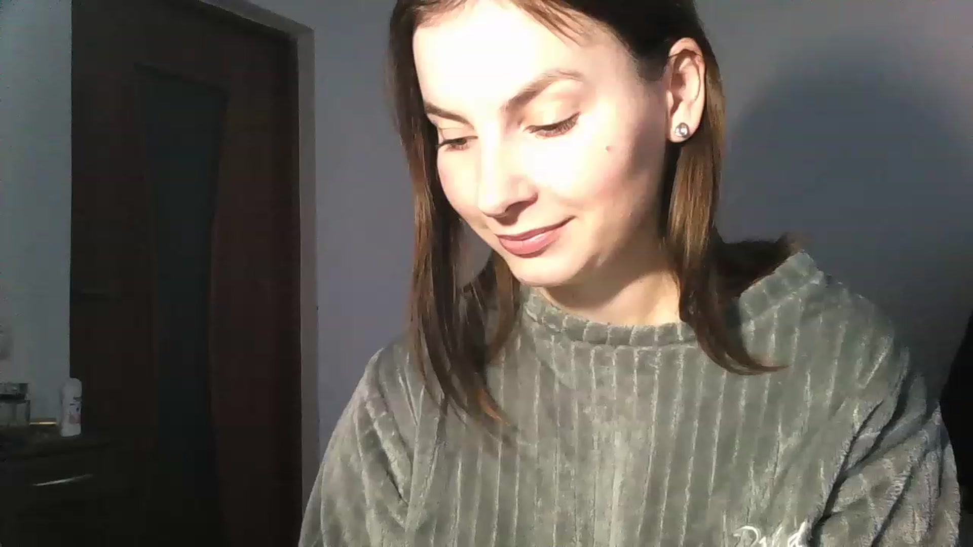 Gallery image thumbnail from MisssLove_is's myfreecams stream on, 12/15/2022, 13:55 image 18 of 20