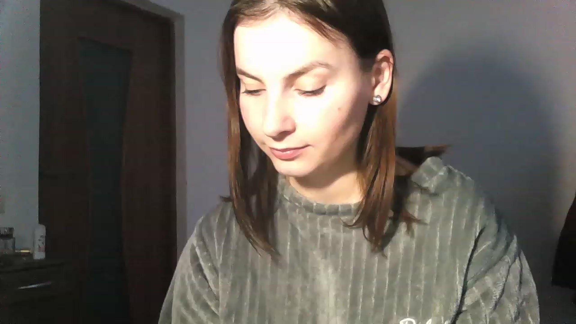 Gallery image thumbnail from MisssLove_is's myfreecams stream on, 12/15/2022, 13:55 image 20 of 20