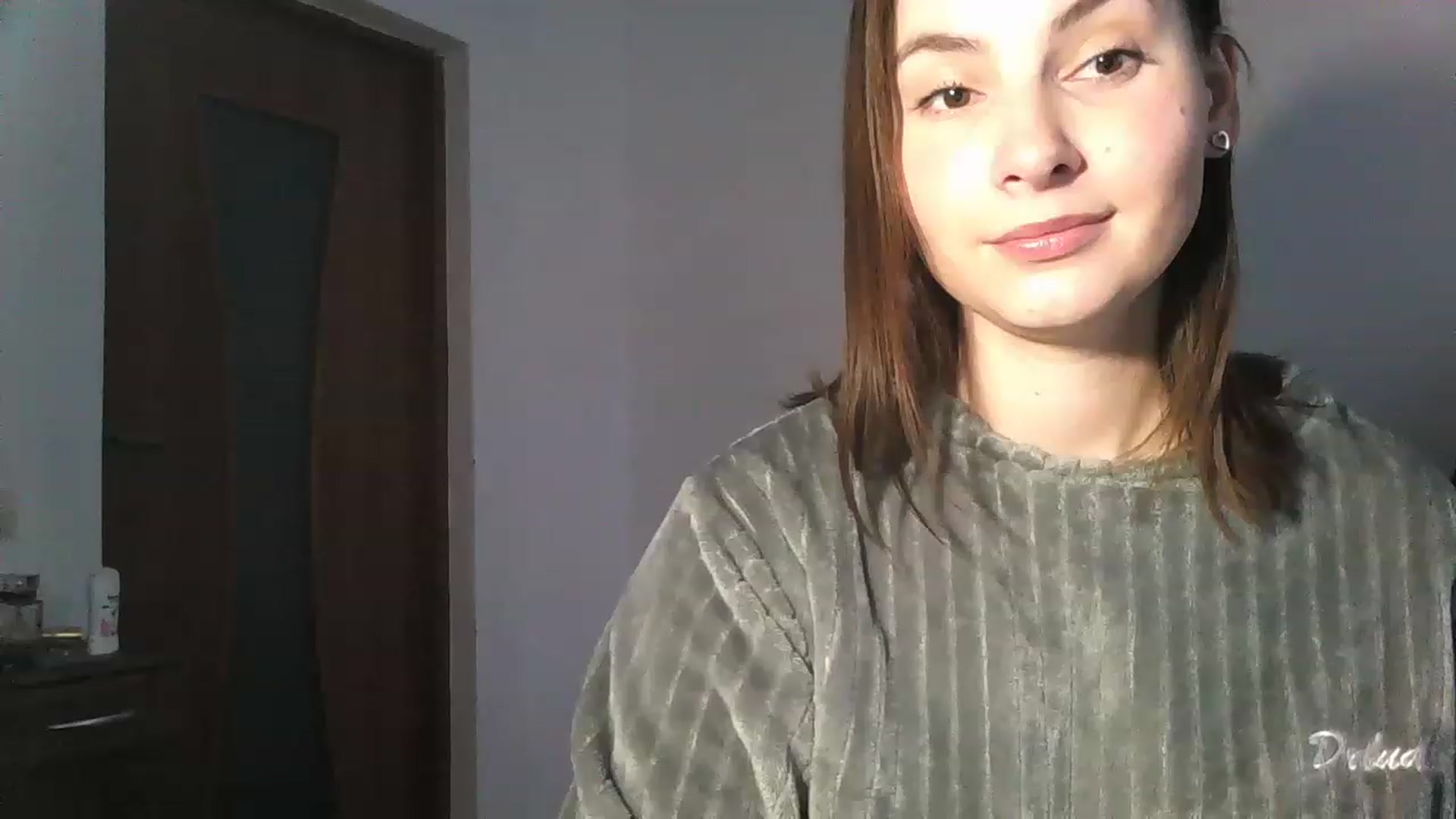 Gallery image thumbnail from MisssLove_is's myfreecams stream on, 12/15/2022, 13:55 image 14 of 20