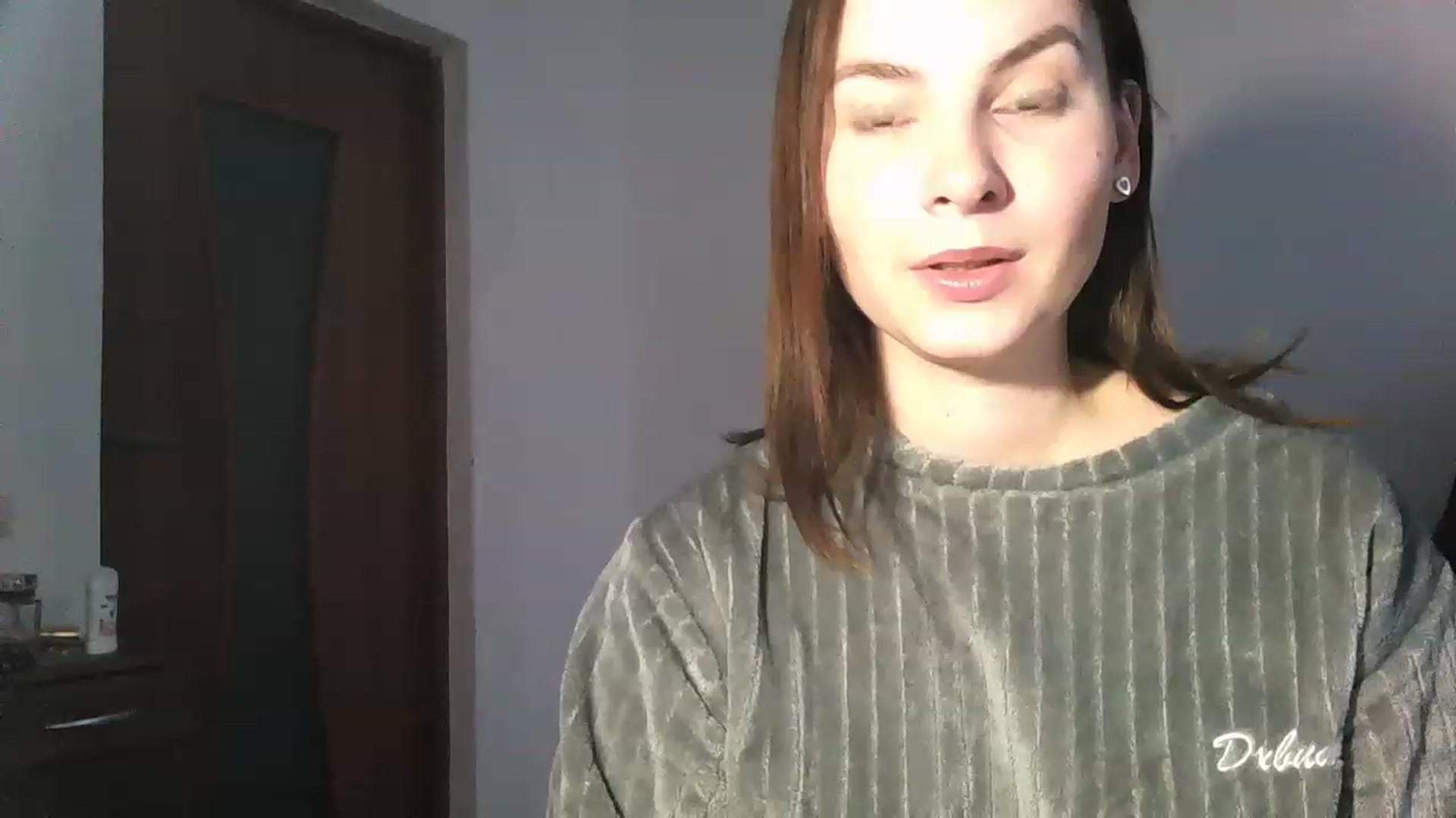 Gallery image thumbnail from MisssLove_is's myfreecams stream on, 12/15/2022, 13:55 image 16 of 20