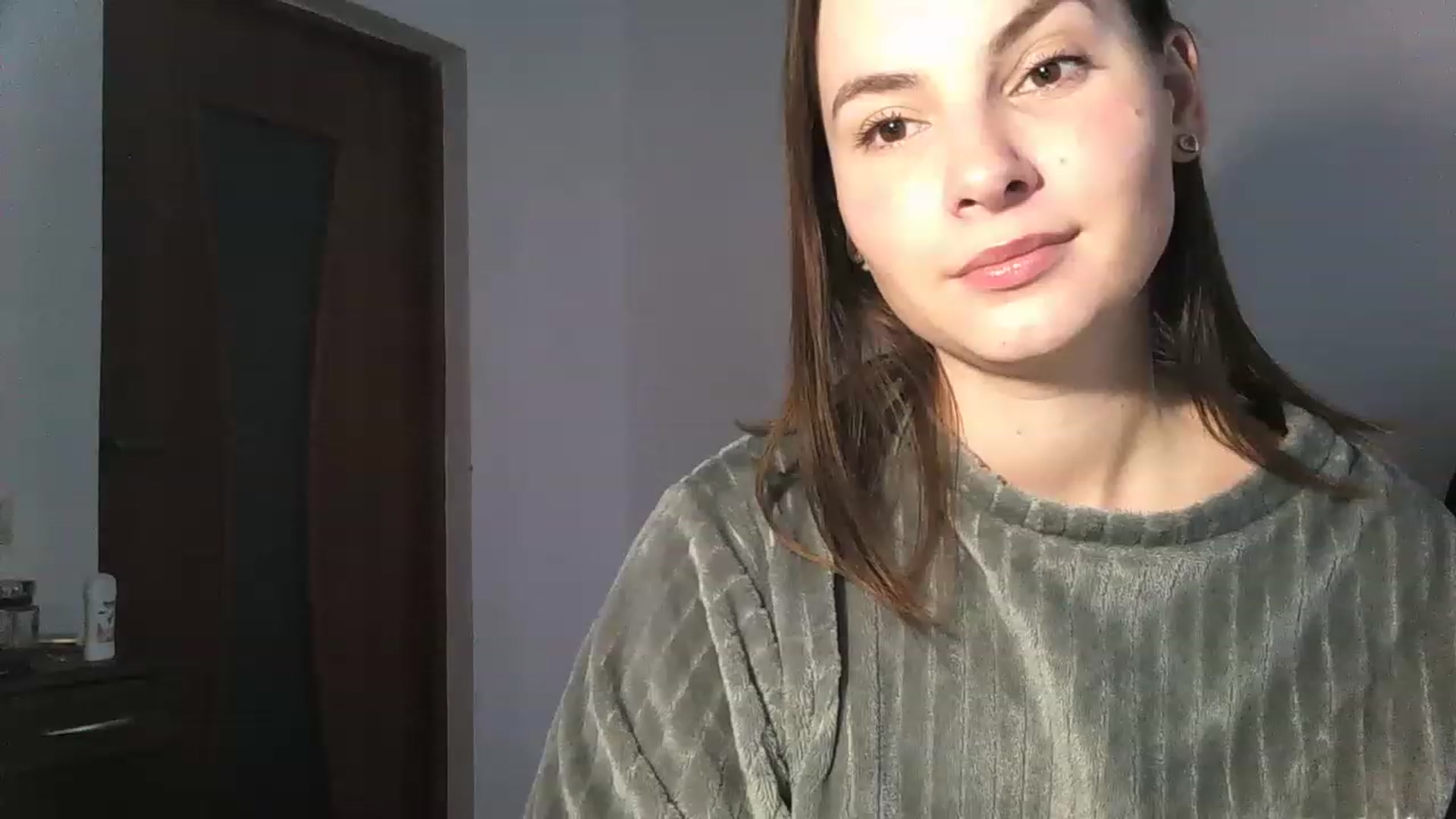 Gallery image thumbnail from MisssLove_is's myfreecams stream on, 12/15/2022, 13:55 image 4 of 20
