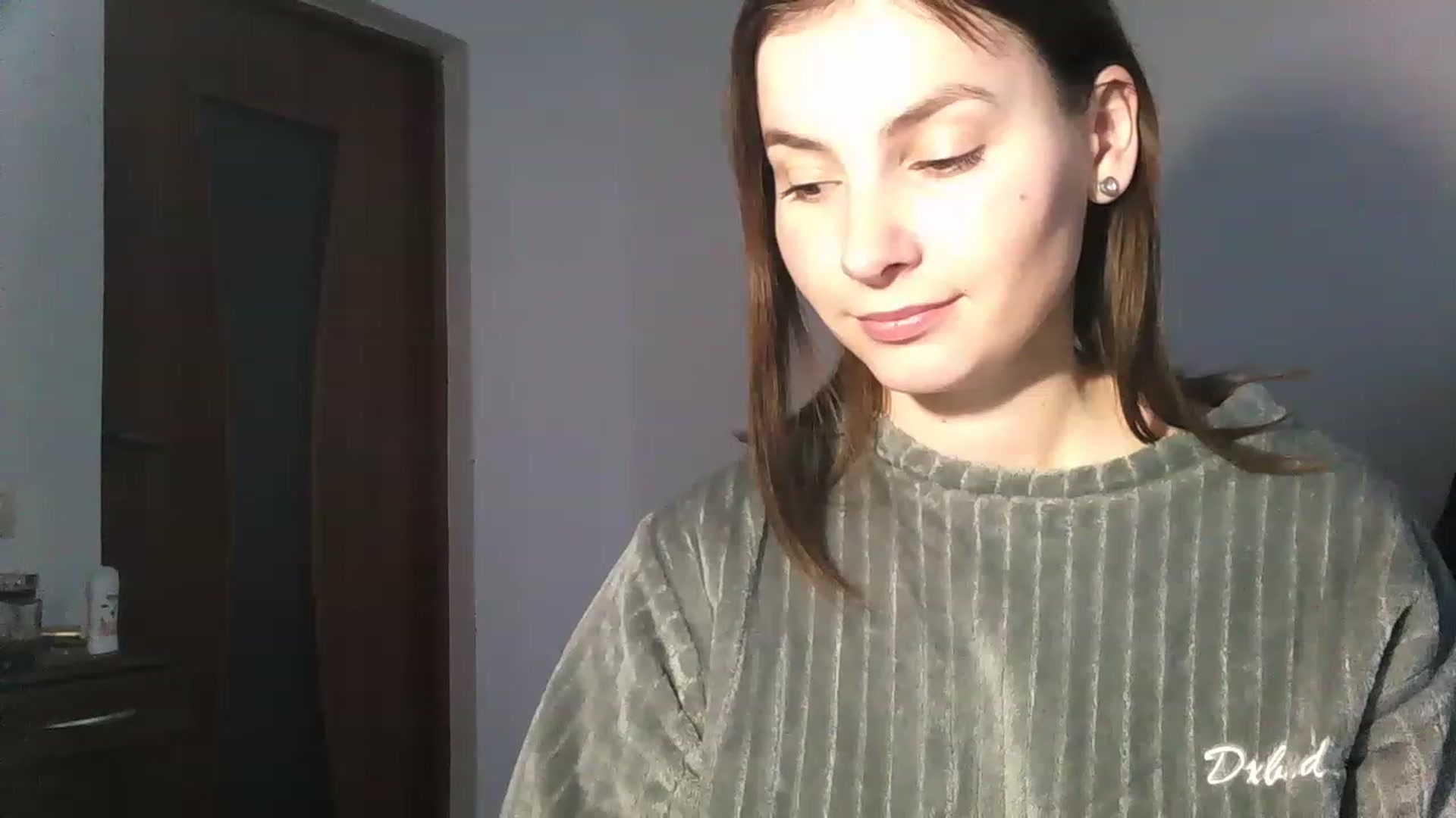 Gallery image thumbnail from MisssLove_is's myfreecams stream on, 12/15/2022, 13:55 image 17 of 20