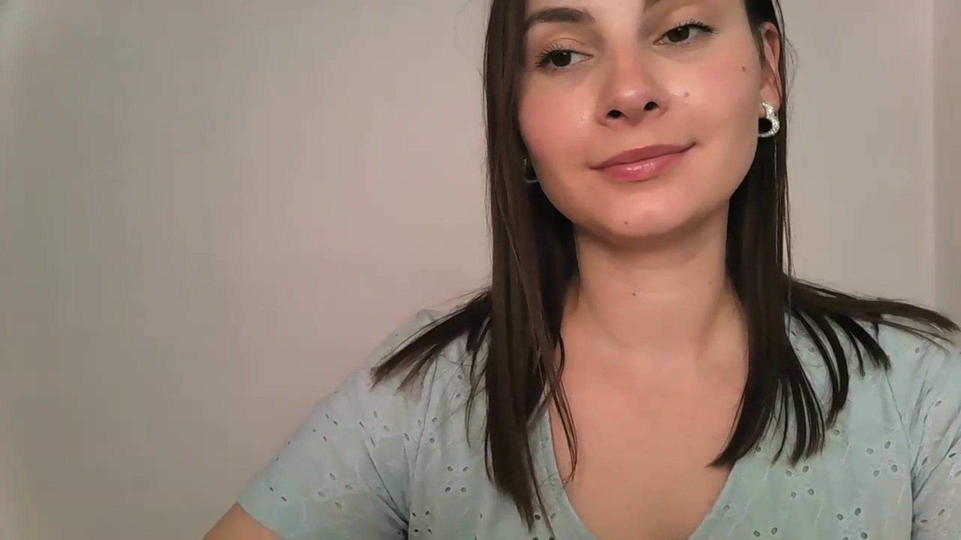 Gallery image thumbnail from MisssLove_is's myfreecams stream on, 08/10/2023, 12:48 image 17 of 20