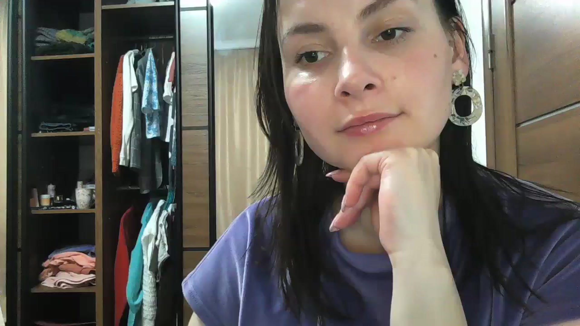 Gallery image thumbnail from MisssLove_is's myfreecams stream on, 03/18/2024, 18:19 image 18 of 20