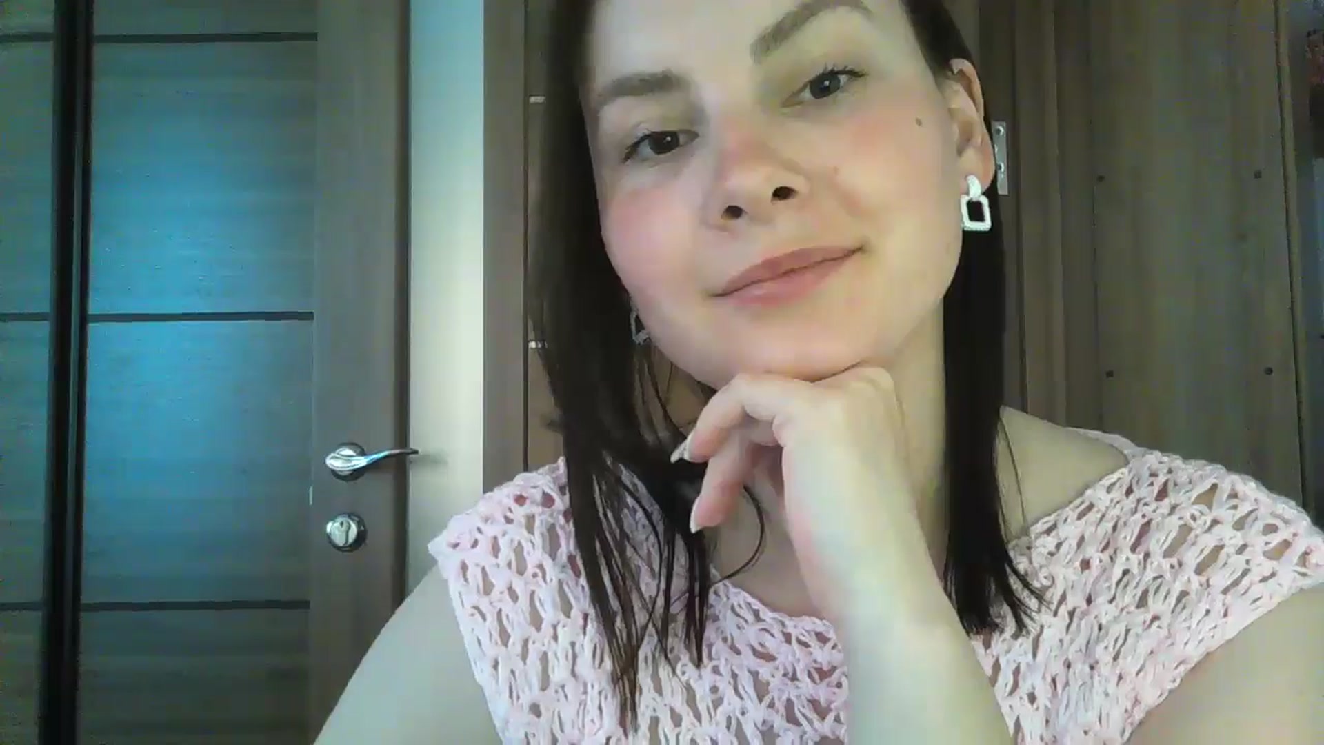 Gallery image thumbnail from MisssLove_is's myfreecams stream on, 05/02/2024, 14:54 image 18 of 20