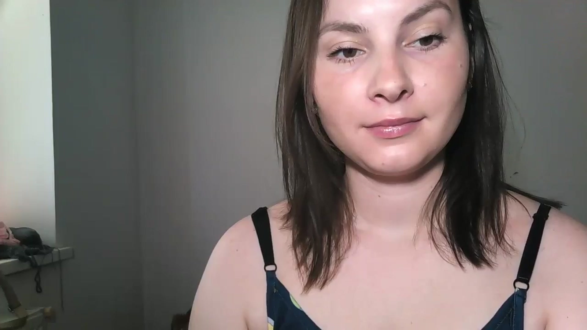 Gallery image thumbnail from MisssLove_is's myfreecams stream on, 05/21/2024, 12:04 image 13 of 20