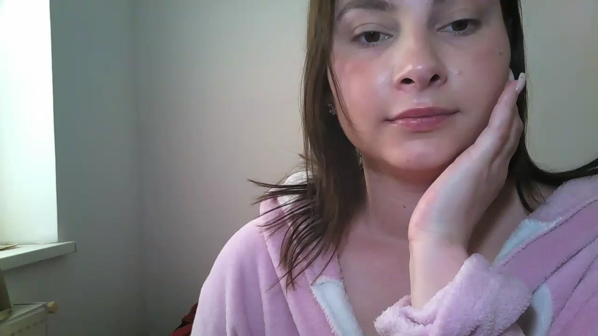 Gallery image thumbnail from MisssLove_is's myfreecams stream on, 05/23/2024, 16:08 image 3 of 20
