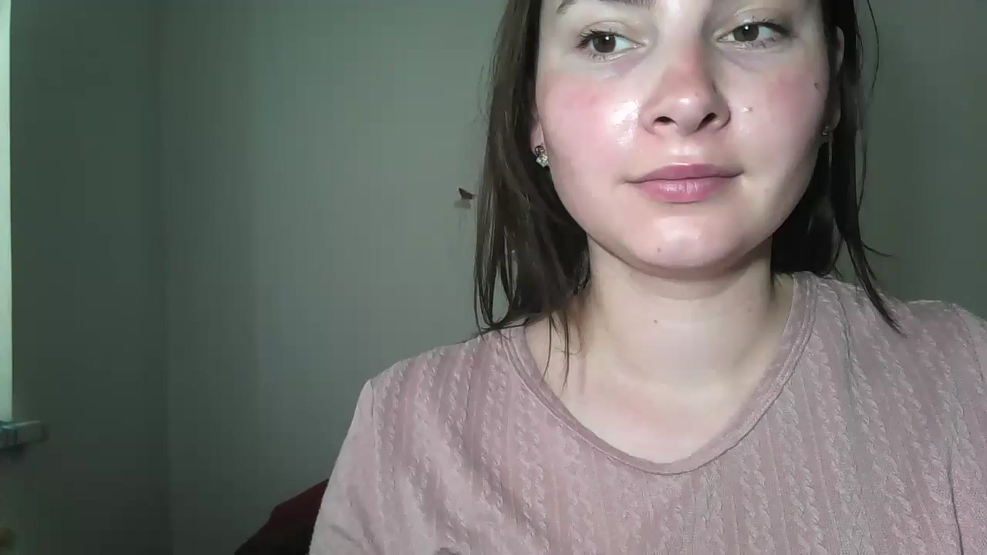 Gallery image thumbnail from MisssLove_is's myfreecams stream on, 06/05/2024, 11:31 image 7 of 20