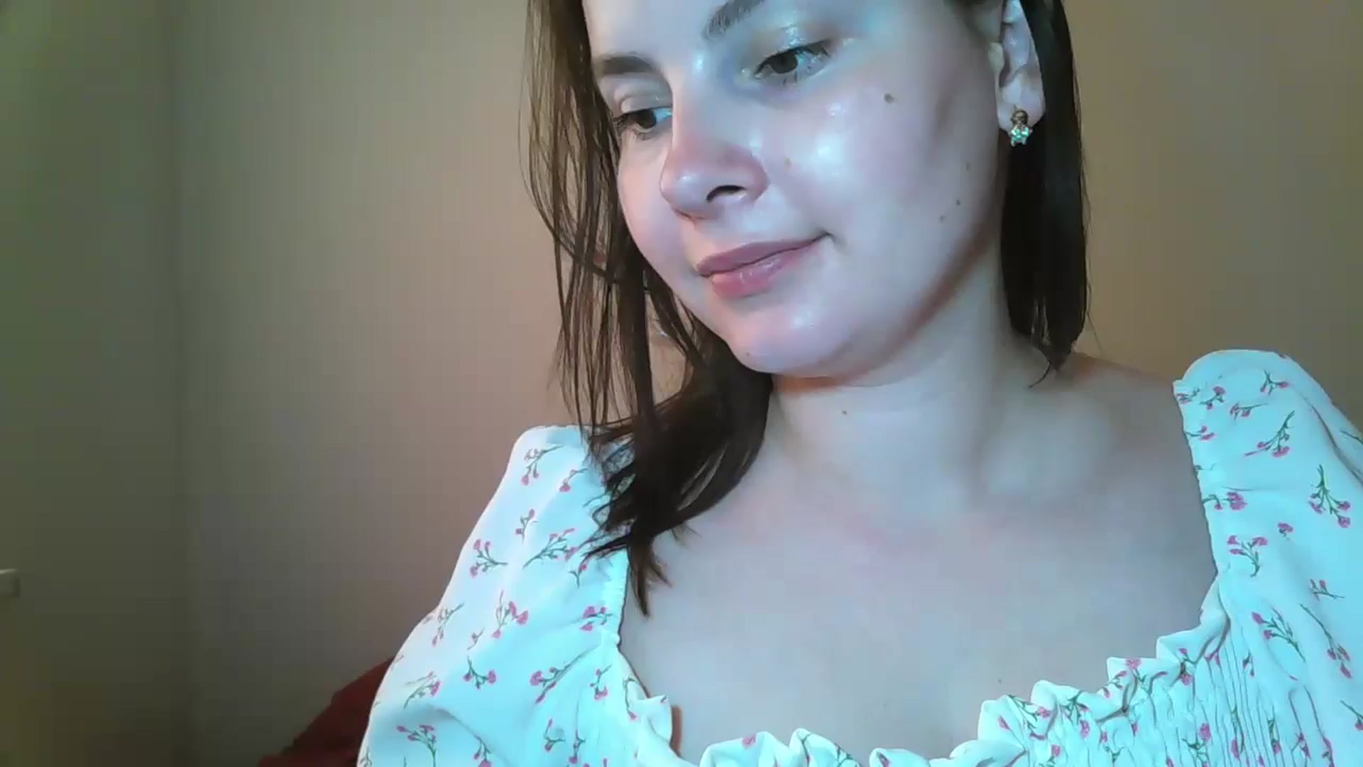 Gallery image thumbnail from MisssLove_is's myfreecams stream on, 06/08/2024, 17:46 image 12 of 20