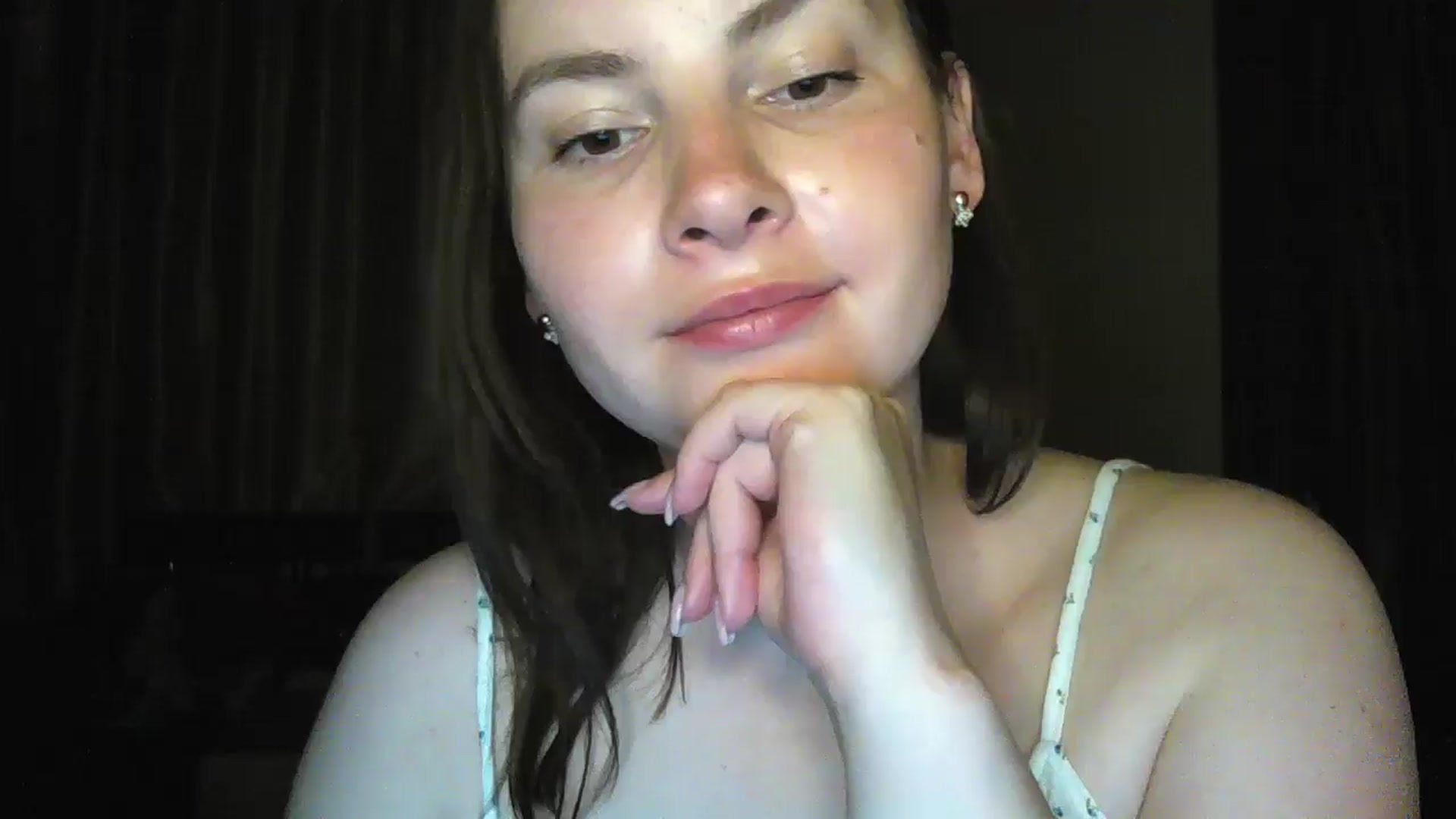 Gallery image thumbnail from MisssLove_is's myfreecams stream on, 06/16/2024, 19:09 image 19 of 20