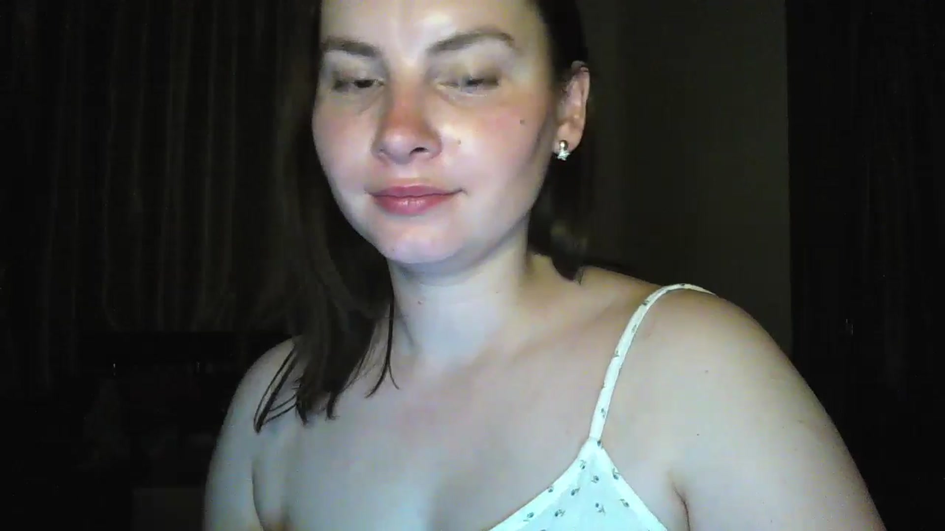 Gallery image thumbnail from MisssLove_is's myfreecams stream on, 06/16/2024, 19:09 image 17 of 20