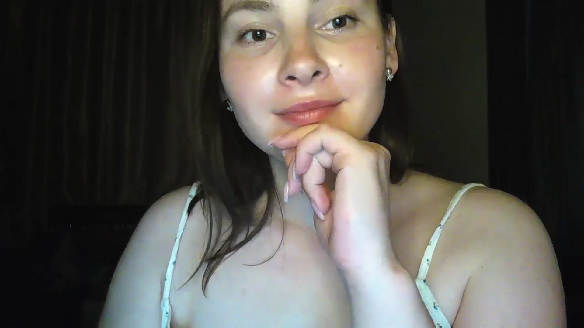 Gallery image thumbnail from MisssLove_is's myfreecams stream on, 06/16/2024, 19:09 image 10 of 20