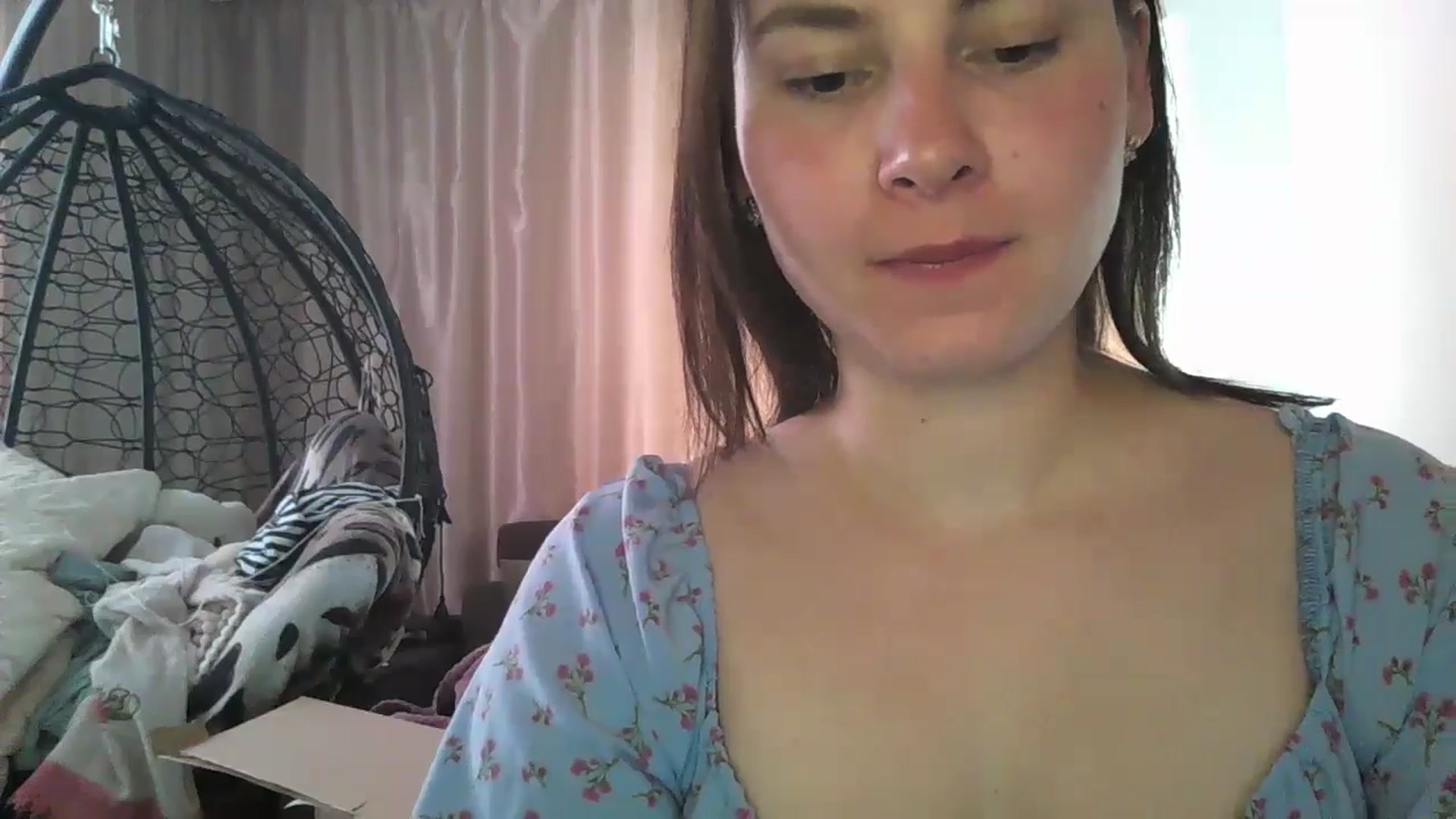Gallery image thumbnail from MisssLove_is's myfreecams stream on, 06/18/2024, 08:57 image 17 of 20