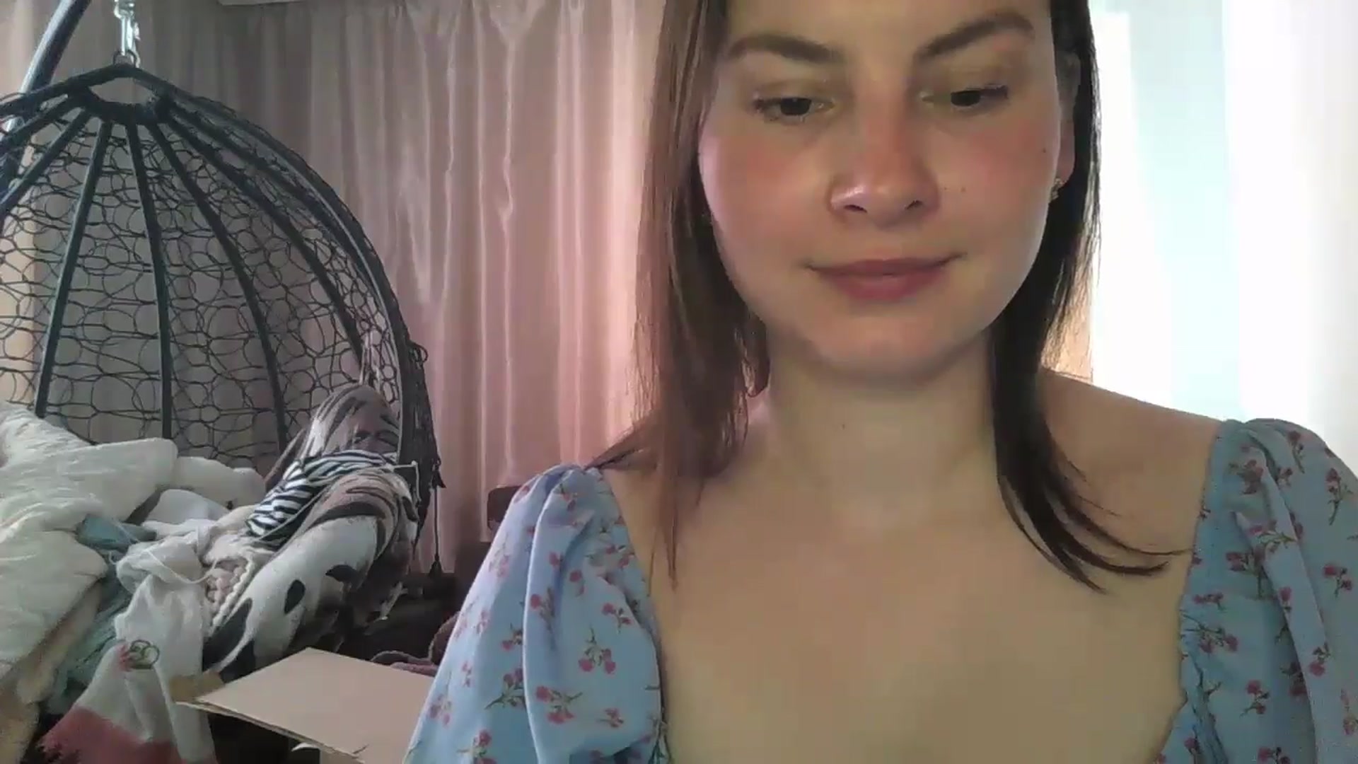 Gallery image thumbnail from MisssLove_is's myfreecams stream on, 06/18/2024, 08:57 image 13 of 20