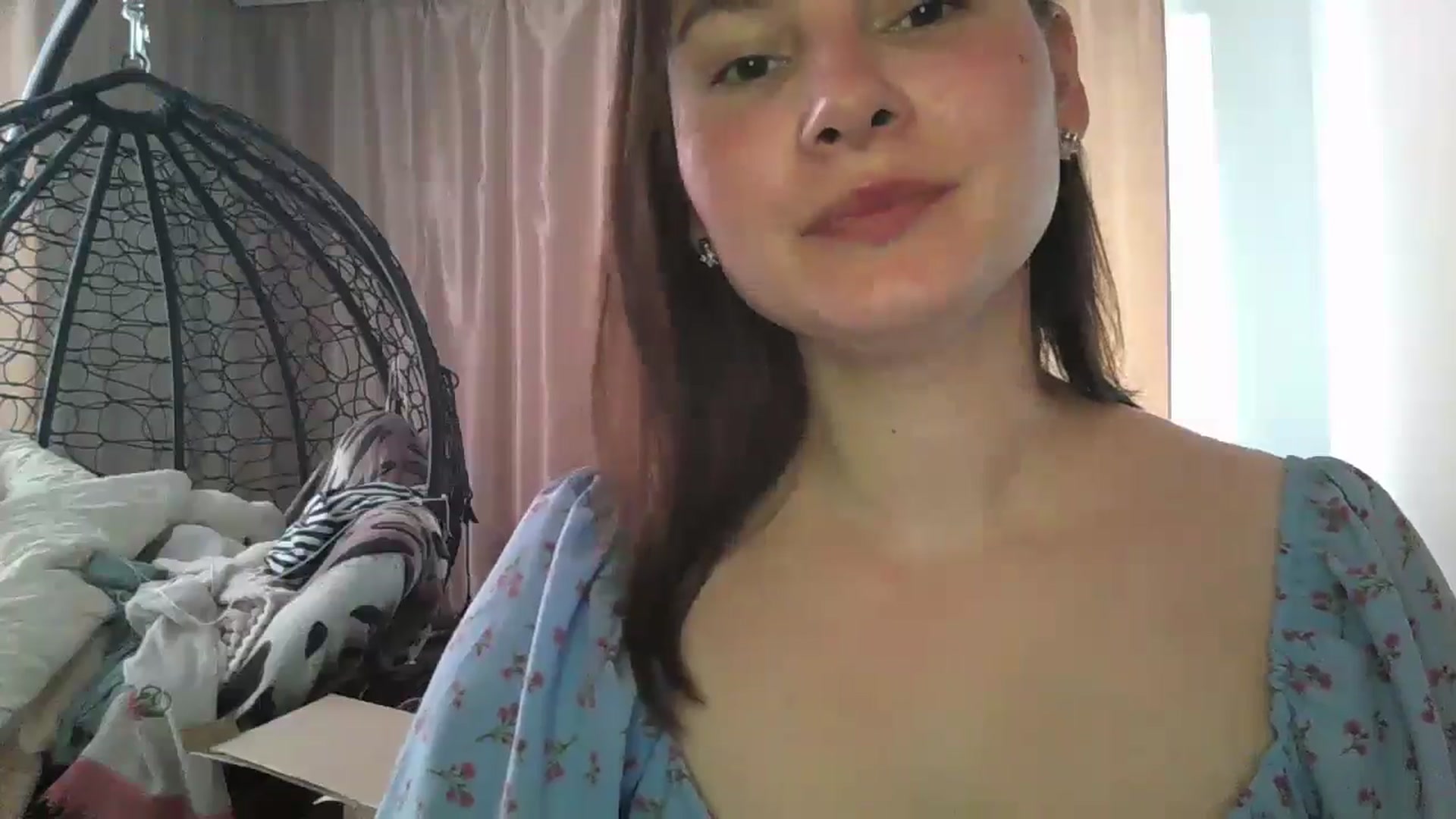 Gallery image thumbnail from MisssLove_is's myfreecams stream on, 06/18/2024, 08:57 image 5 of 20