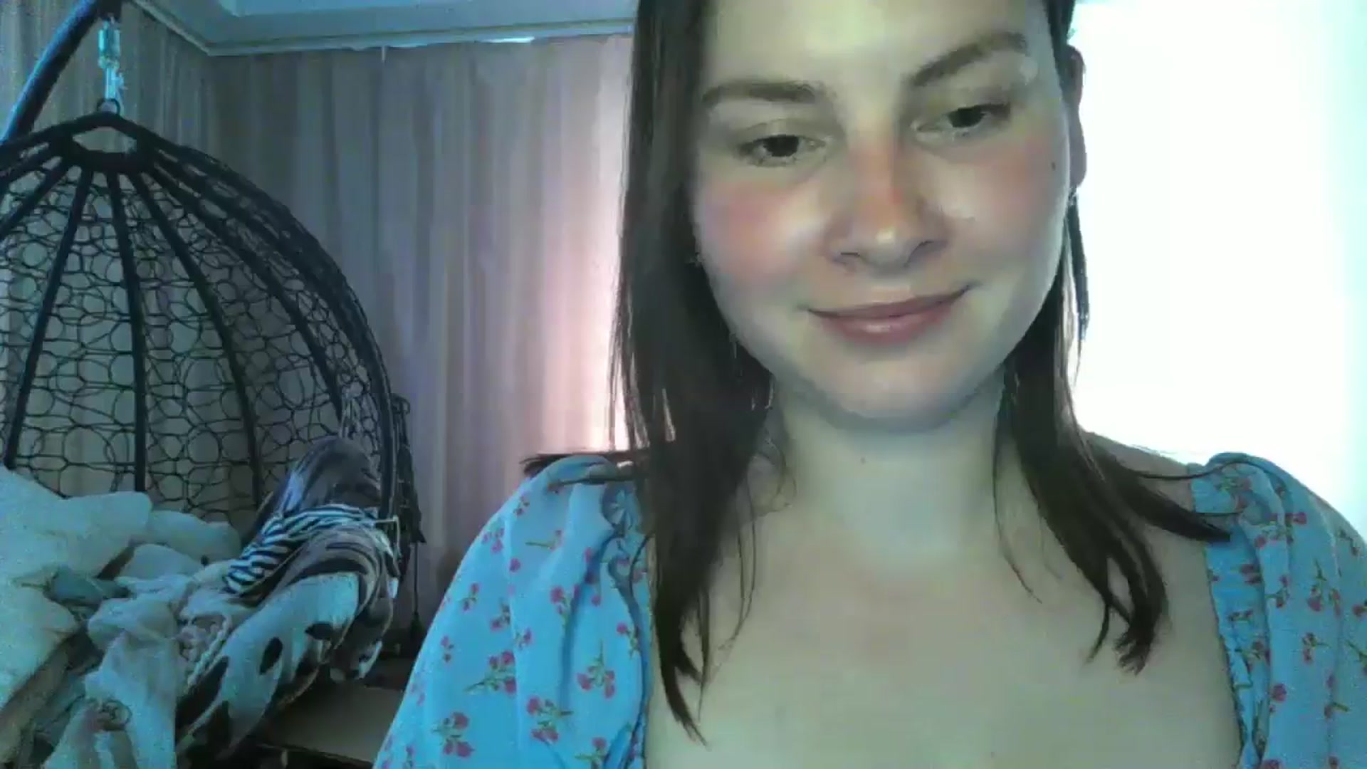 Gallery image thumbnail from MisssLove_is's myfreecams stream on, 06/18/2024, 10:38 image 17 of 20