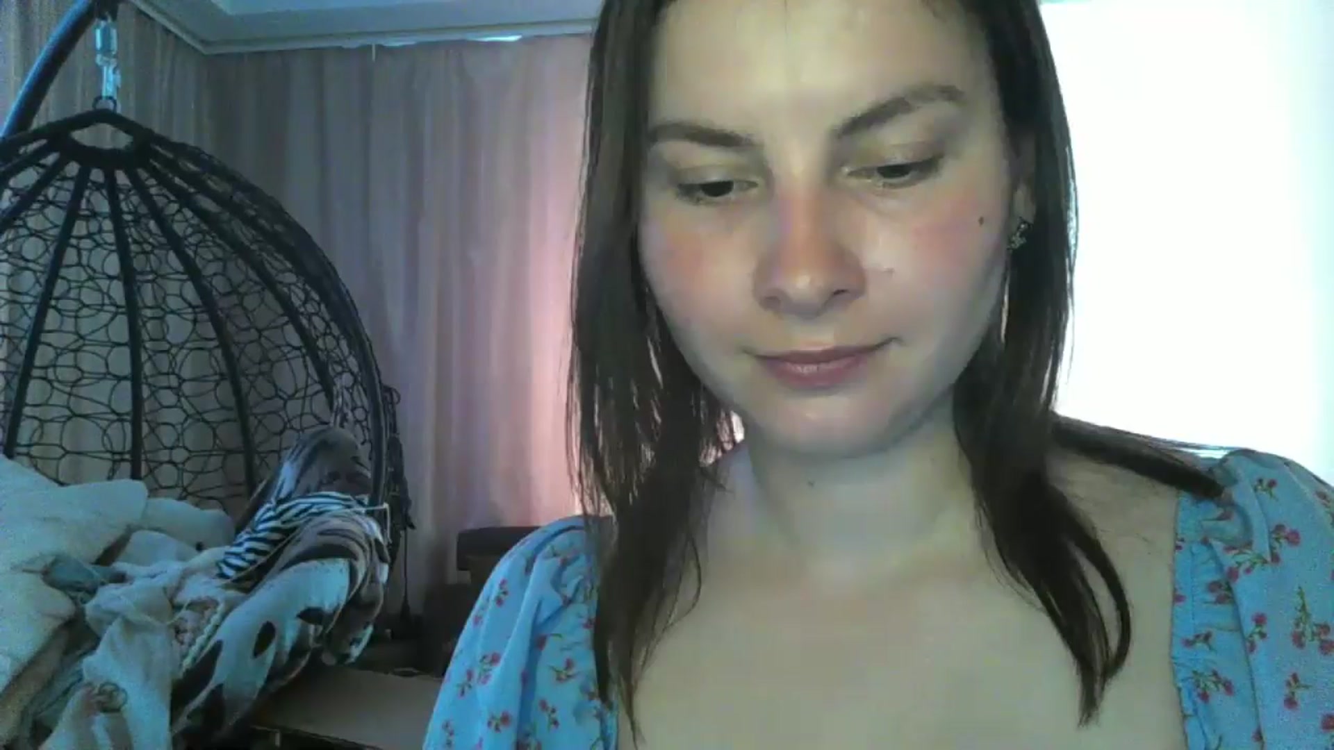 Gallery image thumbnail from MisssLove_is's myfreecams stream on, 06/18/2024, 10:38 image 16 of 20