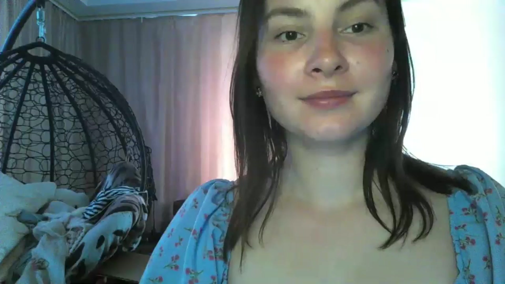 Gallery image thumbnail from MisssLove_is's myfreecams stream on, 06/18/2024, 10:38 image 10 of 20