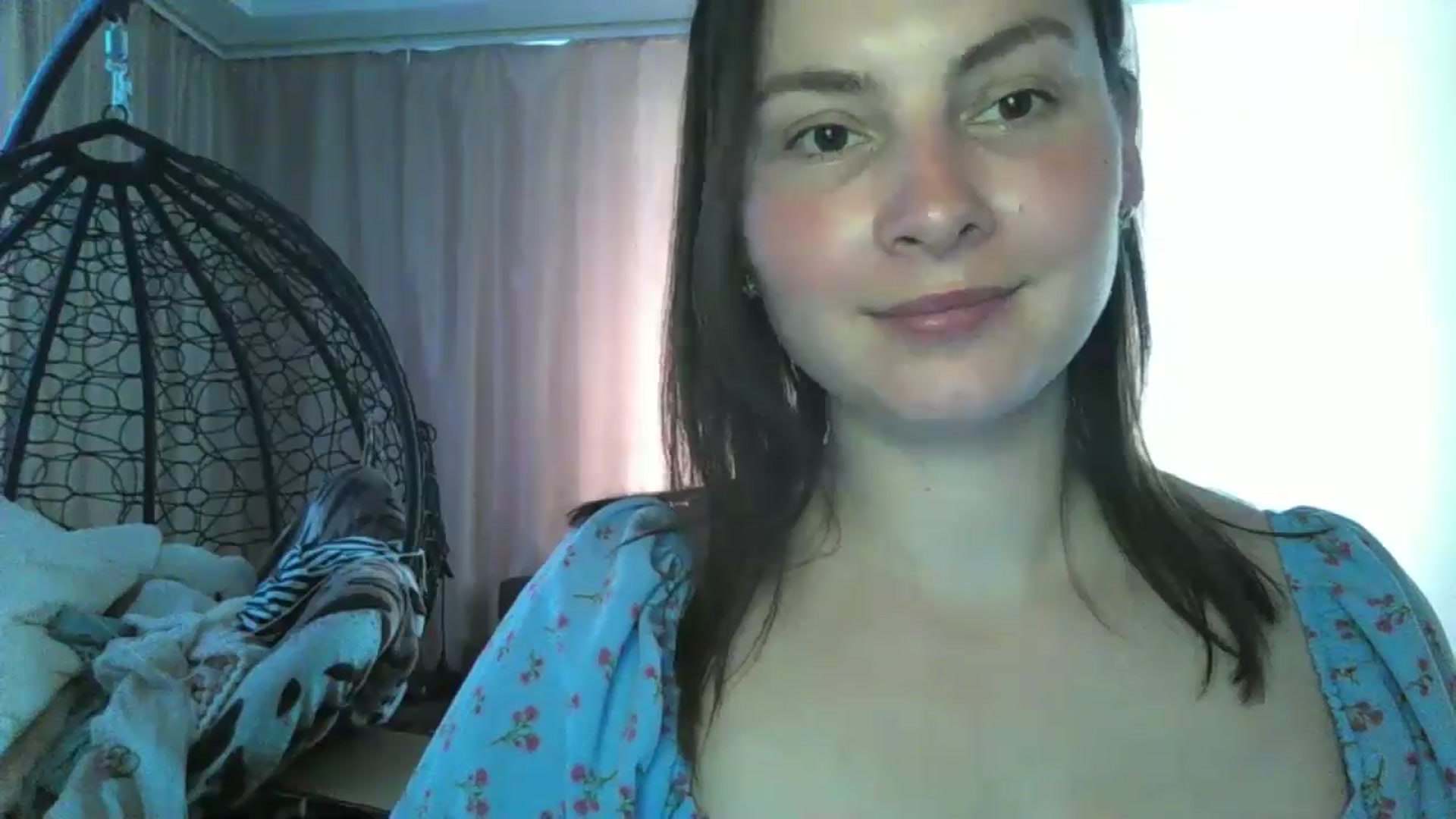Gallery image thumbnail from MisssLove_is's myfreecams stream on, 06/18/2024, 10:38 image 18 of 20