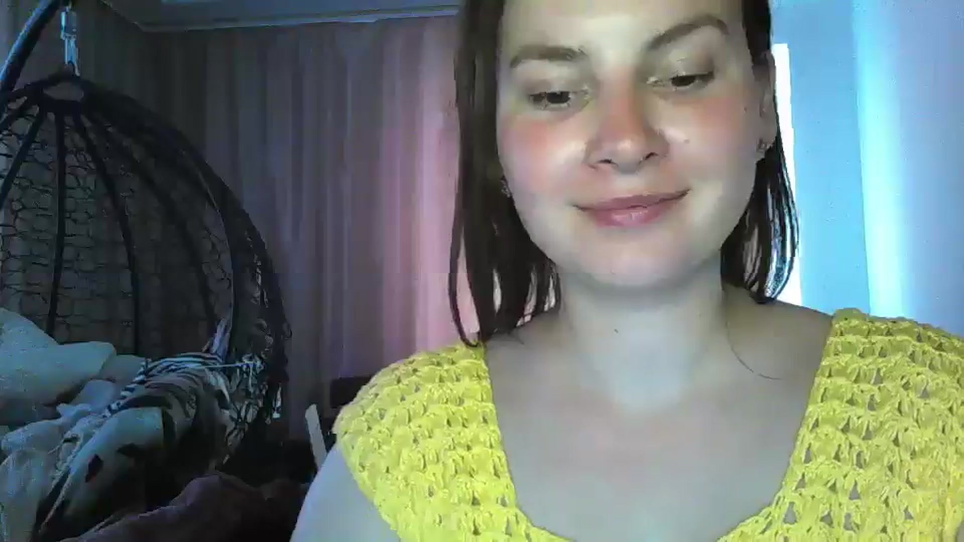 Gallery image thumbnail from MisssLove_is's myfreecams stream on, 06/18/2024, 16:24 image 14 of 20