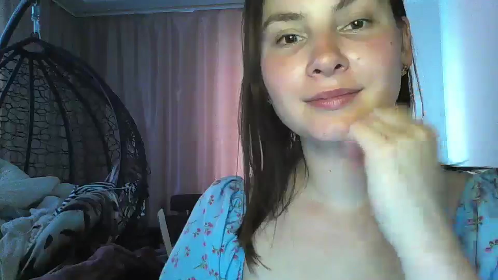Gallery image thumbnail from MisssLove_is's myfreecams stream on, 06/18/2024, 16:24 image 4 of 20
