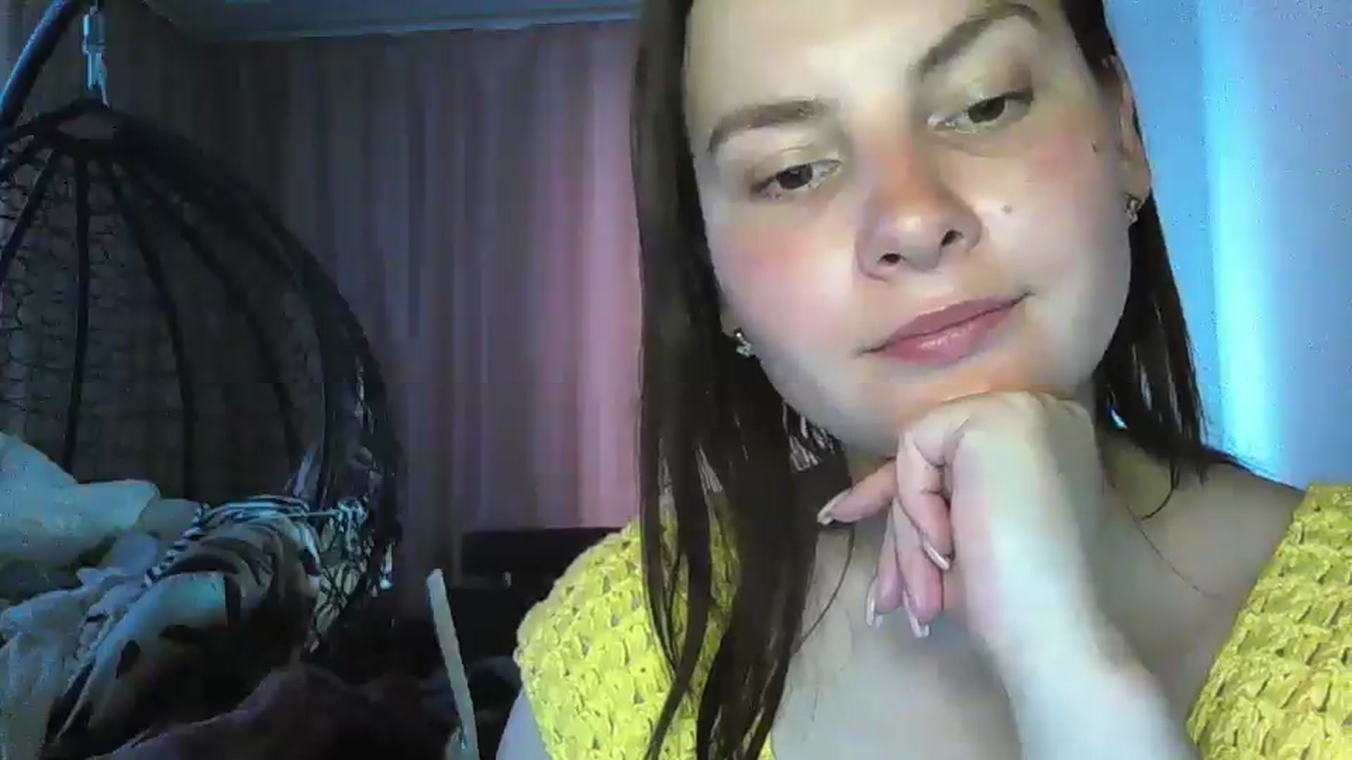 Gallery image thumbnail from MisssLove_is's myfreecams stream on, 06/18/2024, 16:24 image 20 of 20