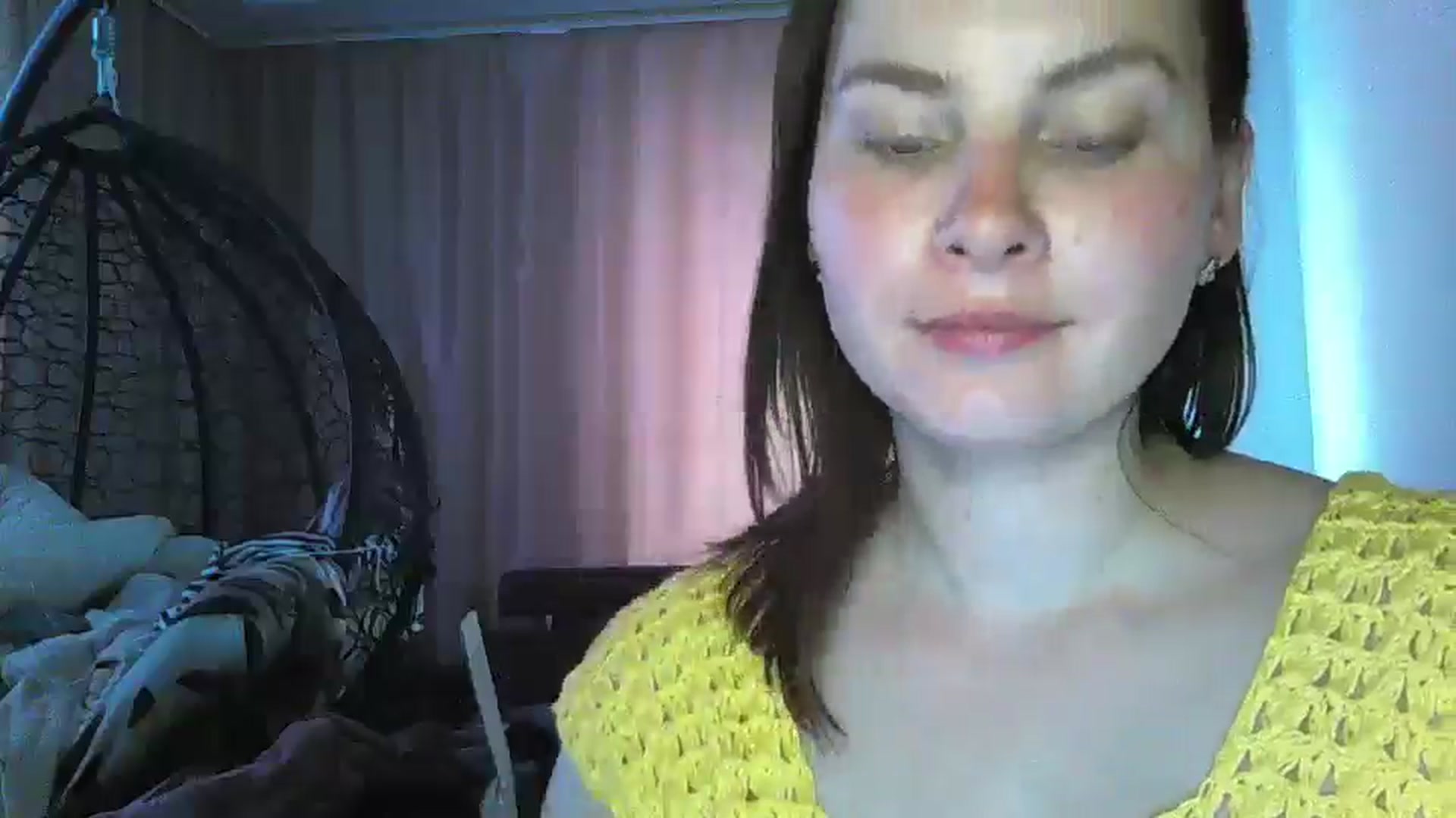 Gallery image thumbnail from MisssLove_is's myfreecams stream on, 06/18/2024, 16:24 image 11 of 20