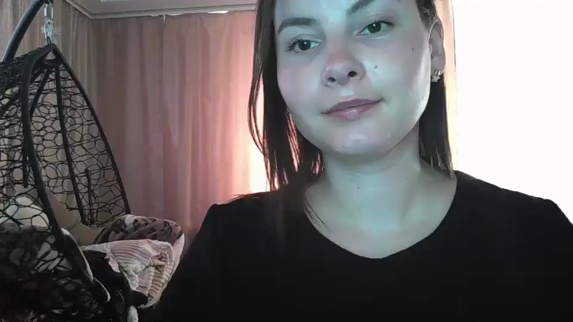 Gallery image thumbnail from MisssLove_is's myfreecams stream on, 06/21/2024, 11:43 image 20 of 20