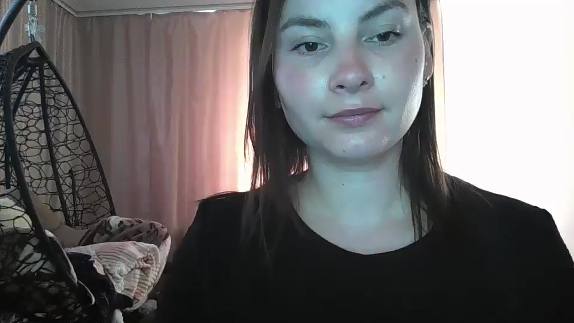 Gallery image thumbnail from MisssLove_is's myfreecams stream on, 06/21/2024, 11:43 image 7 of 20