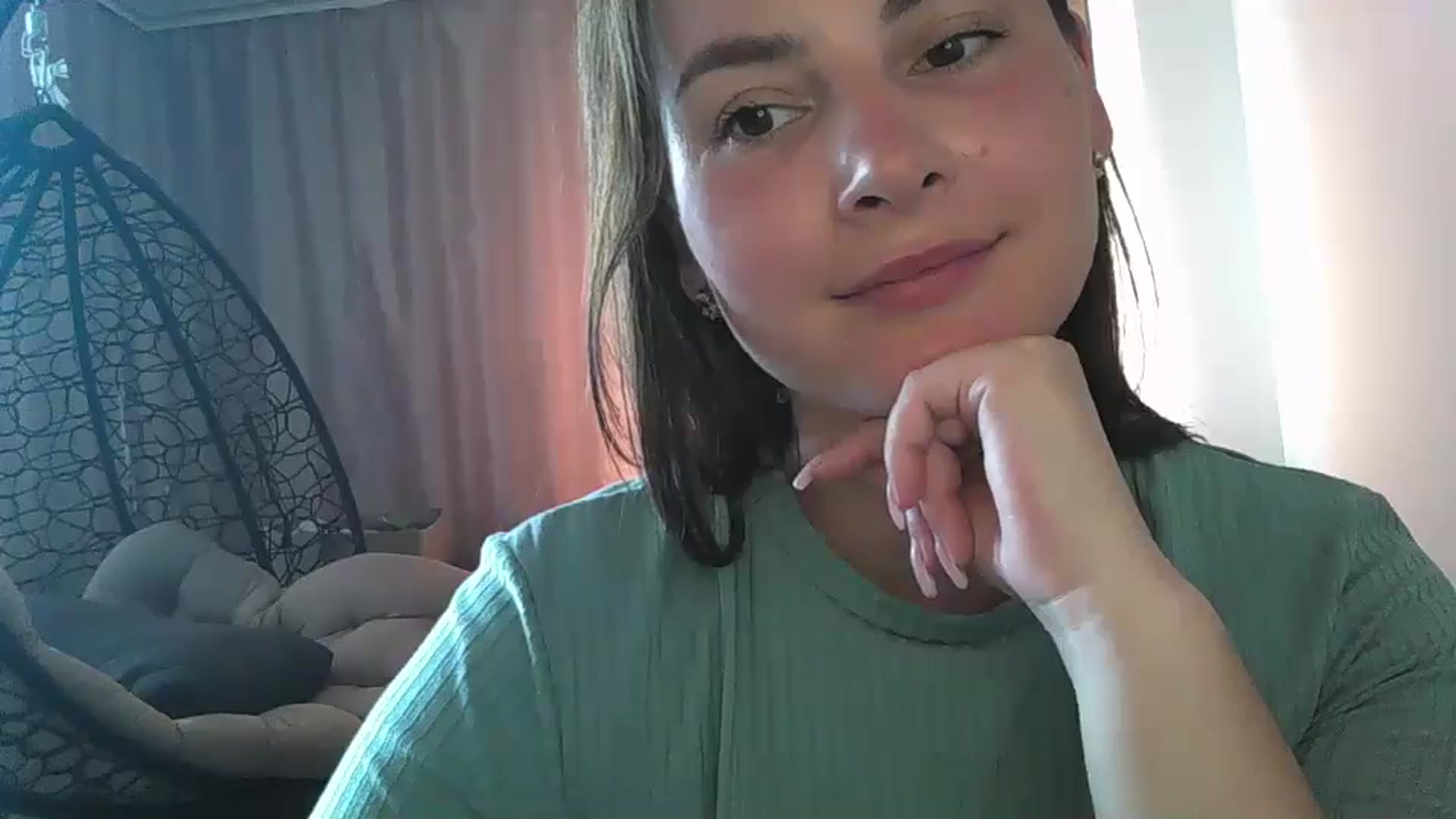 Gallery image thumbnail from MisssLove_is's myfreecams stream on, 07/15/2024, 10:36 image 9 of 20