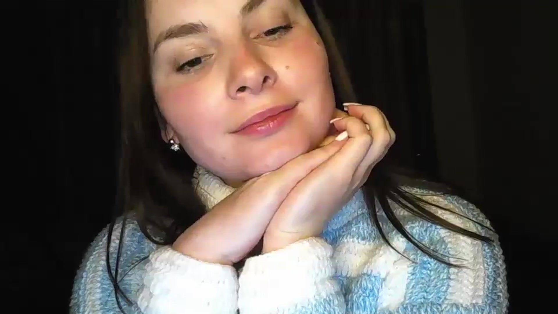 Gallery image thumbnail from MisssLove_is's myfreecams stream on, 12/25/2024, 23:23 image 19 of 20