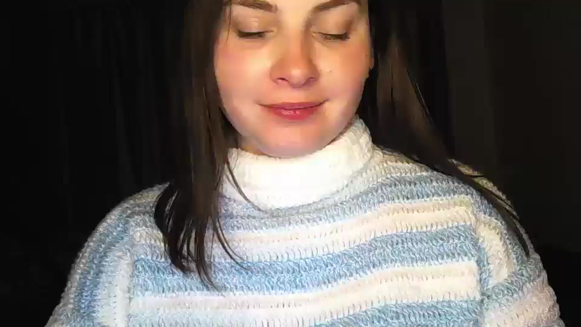 Gallery image thumbnail from MisssLove_is's myfreecams stream on, 12/25/2024, 23:23 image 7 of 20