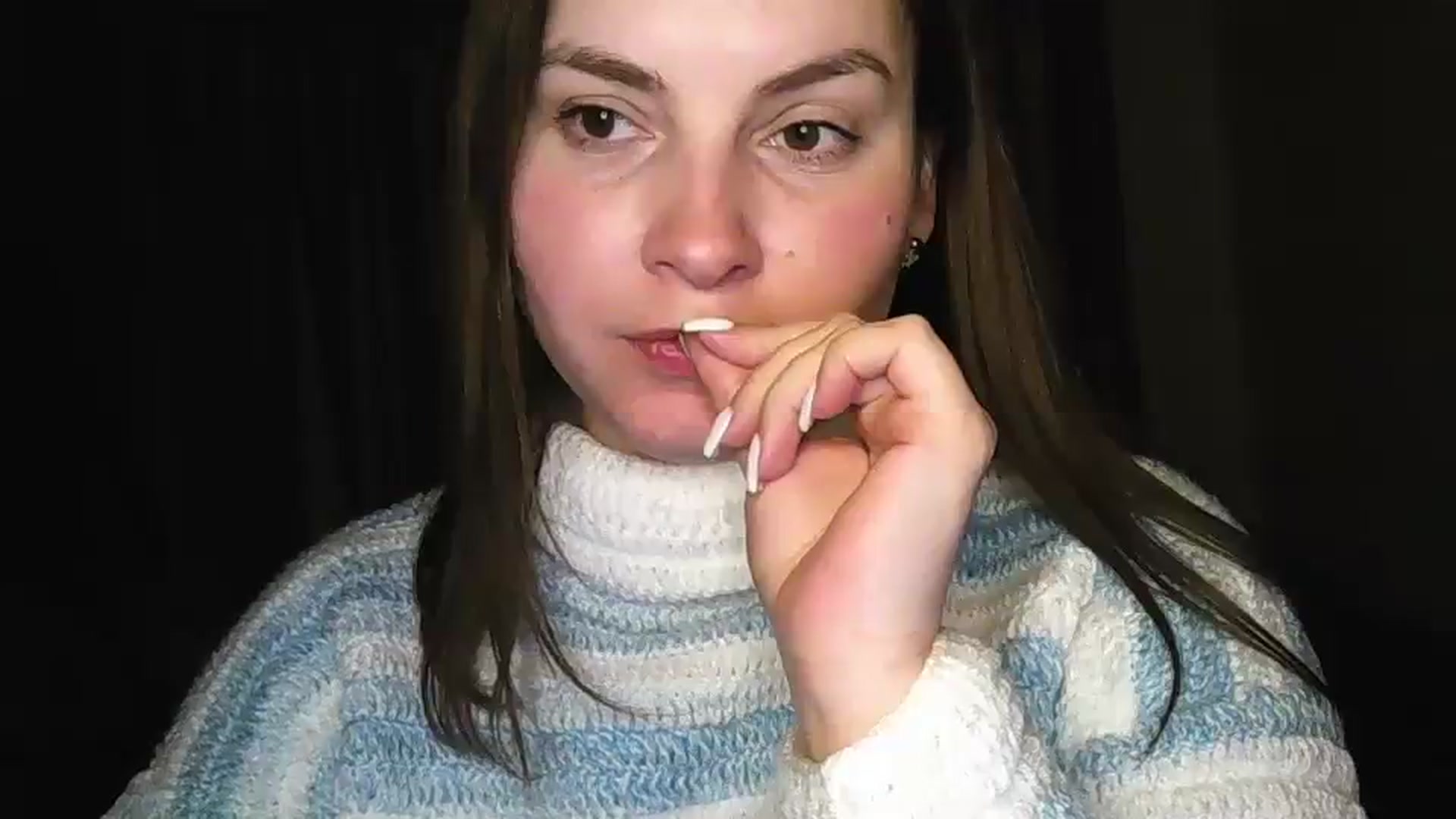 Gallery image thumbnail from MisssLove_is's myfreecams stream on, 12/25/2024, 23:23 image 10 of 20