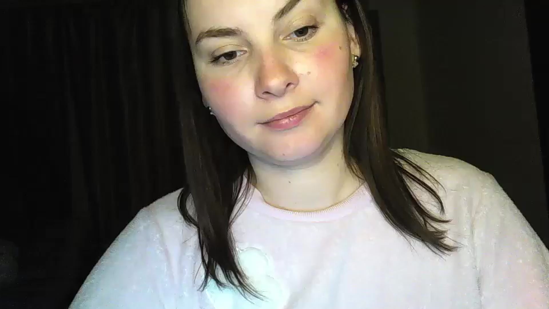 Gallery image thumbnail from MisssLove_is's myfreecams stream on, 12/26/2024, 15:53 image 14 of 20
