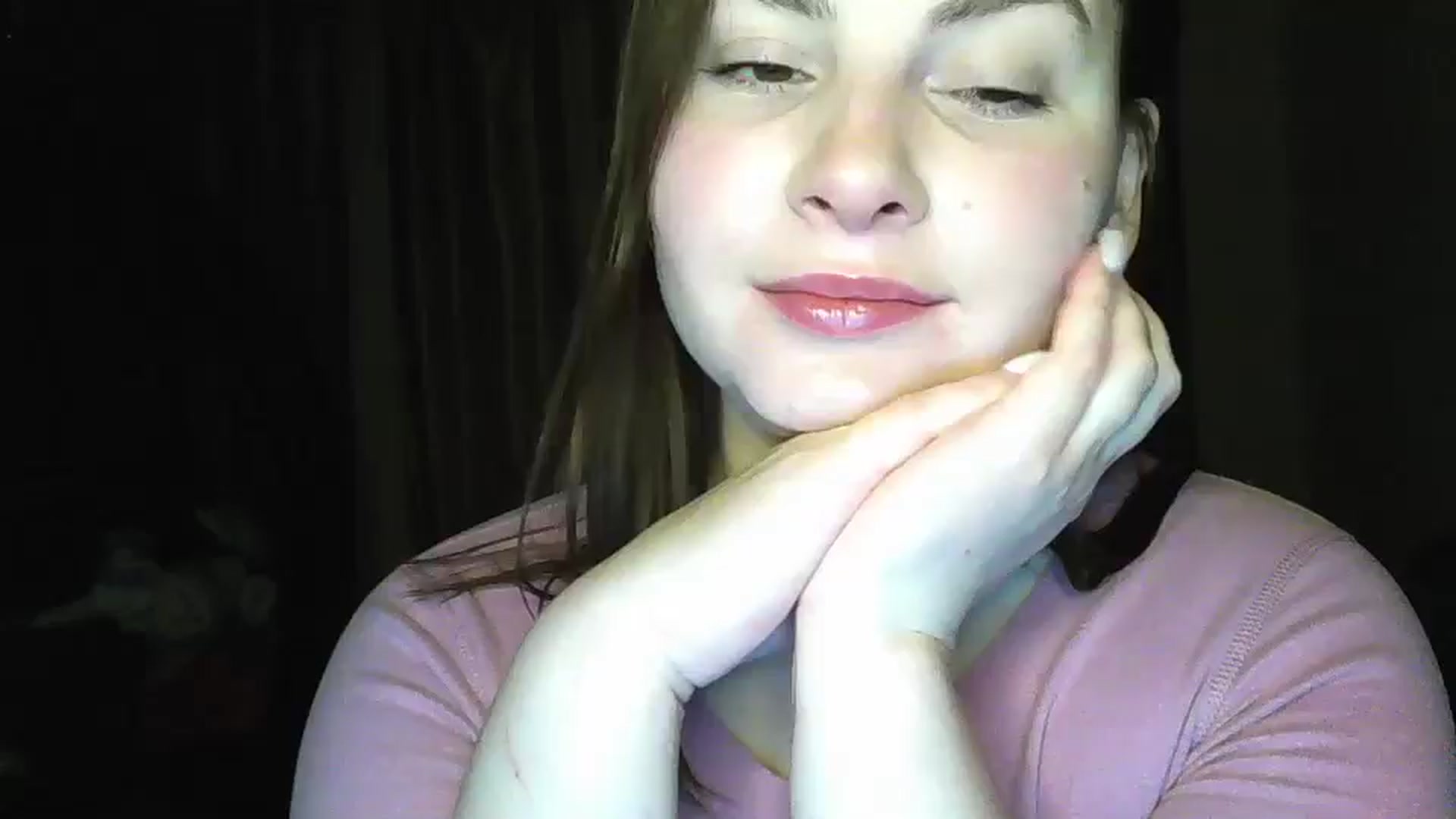 Gallery image thumbnail from MisssLove_is's myfreecams stream on, 01/06/2025, 15:56 image 1 of 20