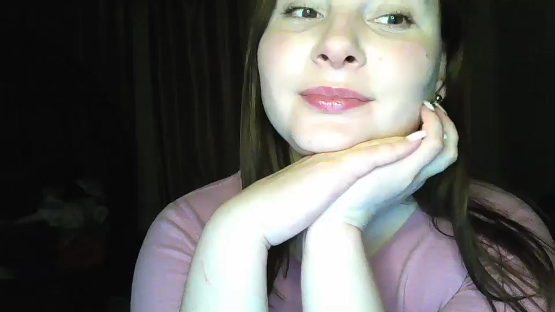 Gallery image thumbnail from MisssLove_is's myfreecams stream on, 01/06/2025, 15:56 image 16 of 20