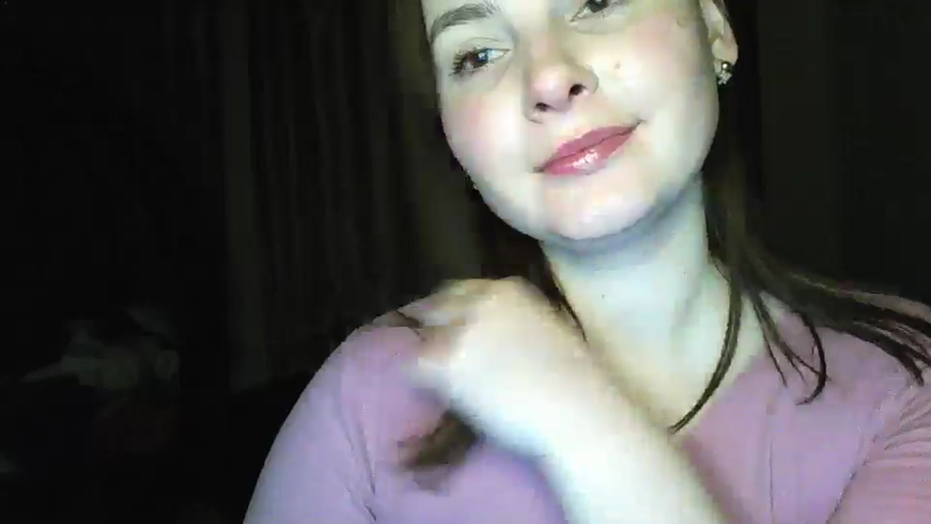 Gallery image thumbnail from MisssLove_is's myfreecams stream on, 01/06/2025, 15:56 image 13 of 20