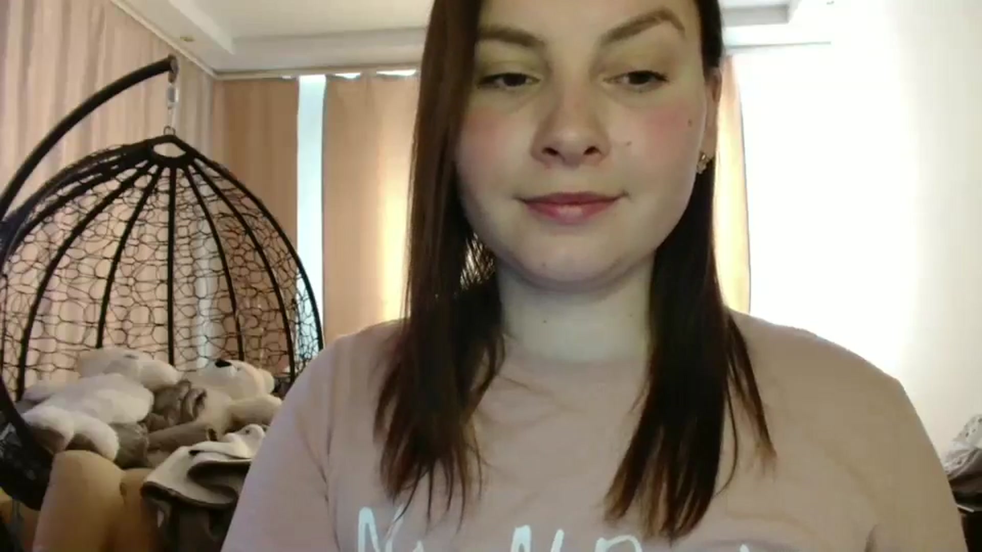 Gallery image thumbnail from MisssLove_is's myfreecams stream on, 02/26/2025, 13:14 image 17 of 20