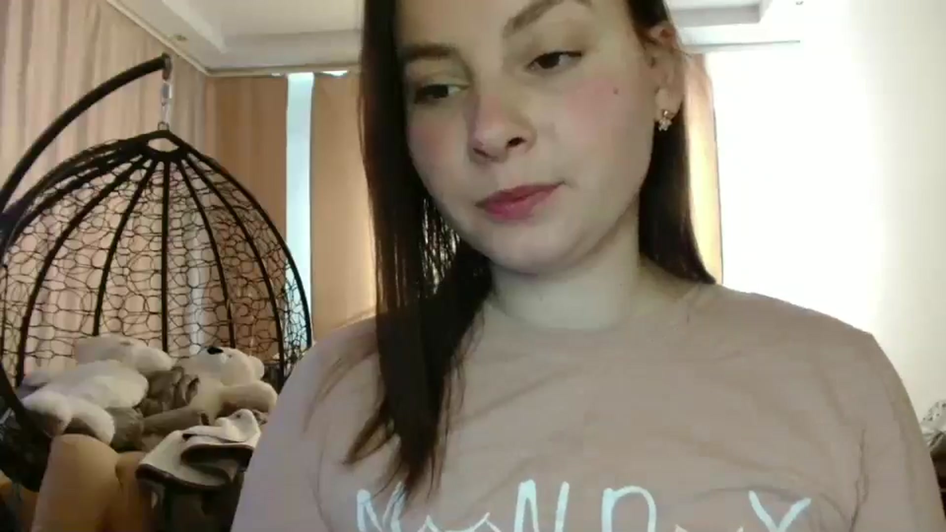 Gallery image thumbnail from MisssLove_is's myfreecams stream on, 02/26/2025, 13:14 image 5 of 20