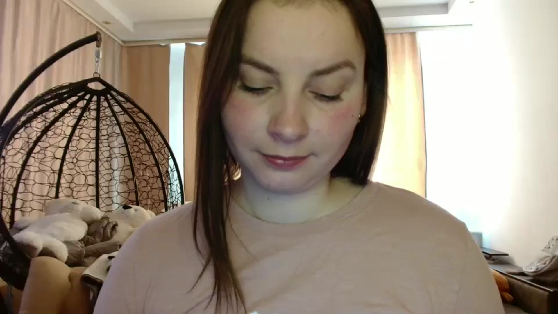 Gallery image thumbnail from MisssLove_is's myfreecams stream on, 02/26/2025, 13:14 image 15 of 20