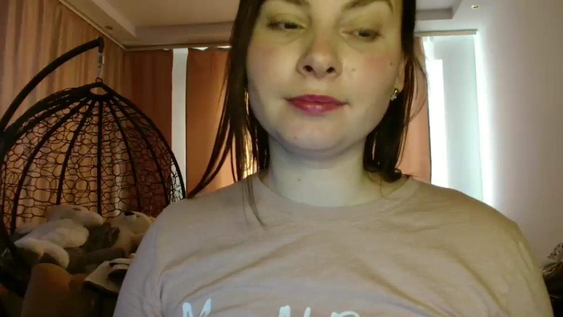 Gallery image thumbnail from MisssLove_is's myfreecams stream on, 02/26/2025, 15:29 image 14 of 20