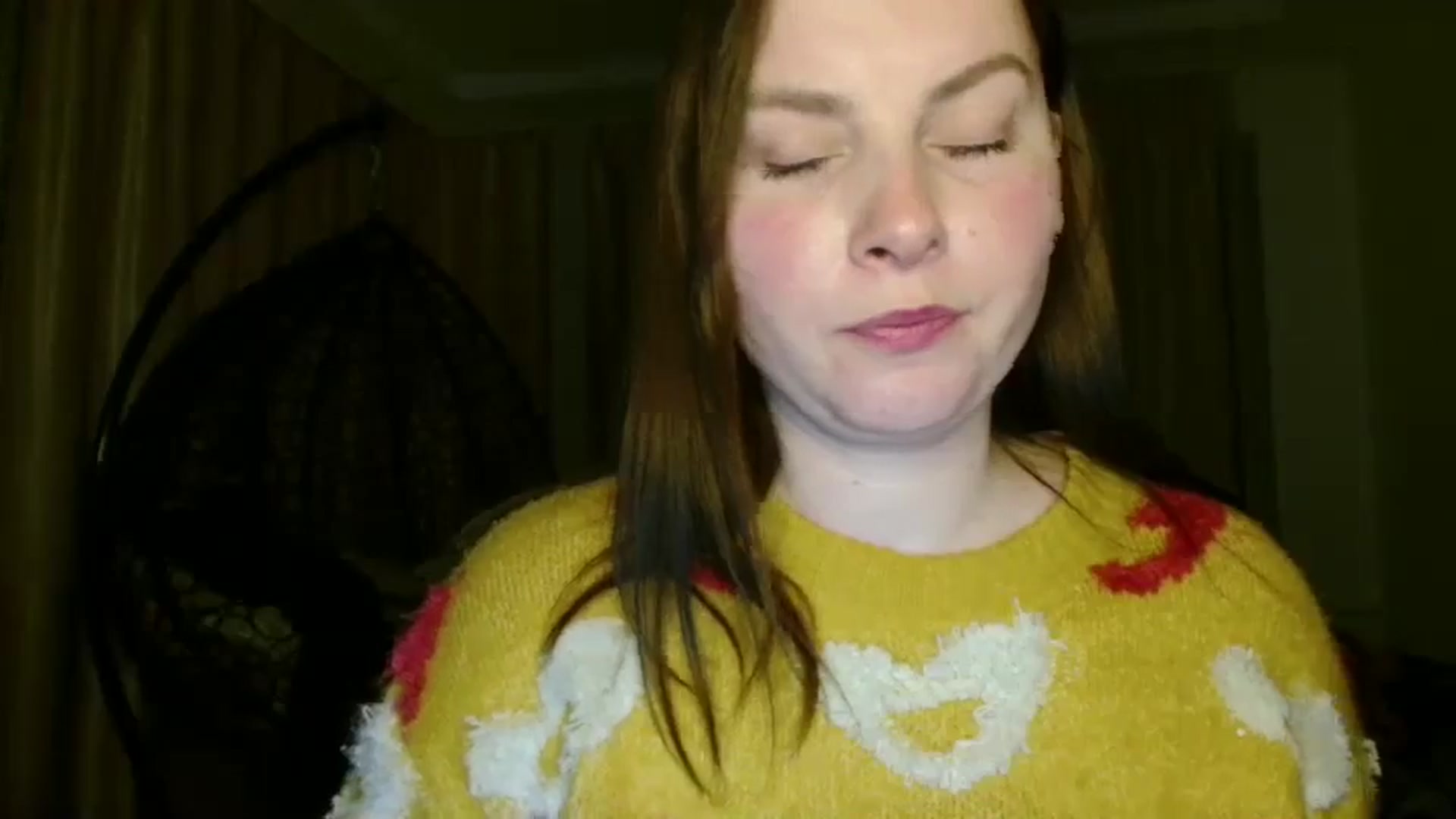 Gallery image thumbnail from MisssLove_is's myfreecams stream on, 03/01/2025, 17:42 image 15 of 20