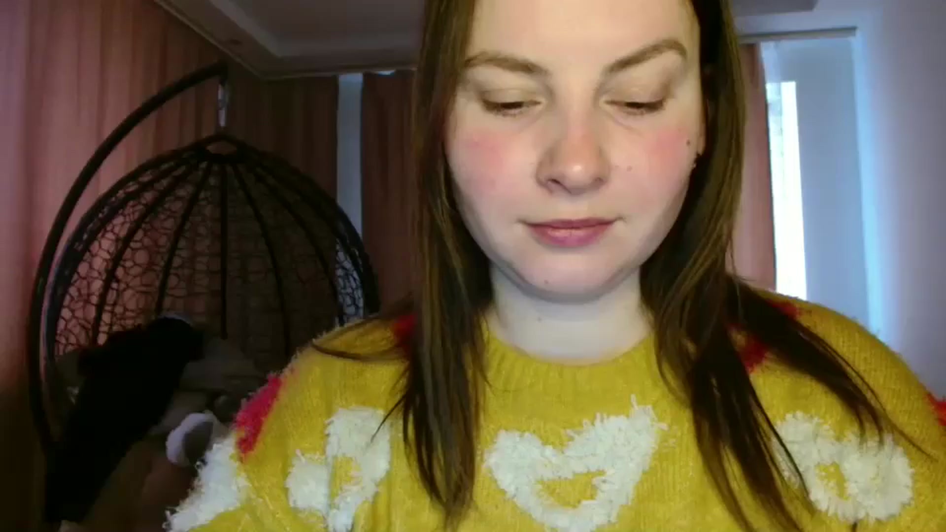 Gallery image thumbnail from MisssLove_is's myfreecams stream on, 03/02/2025, 11:58 image 13 of 20