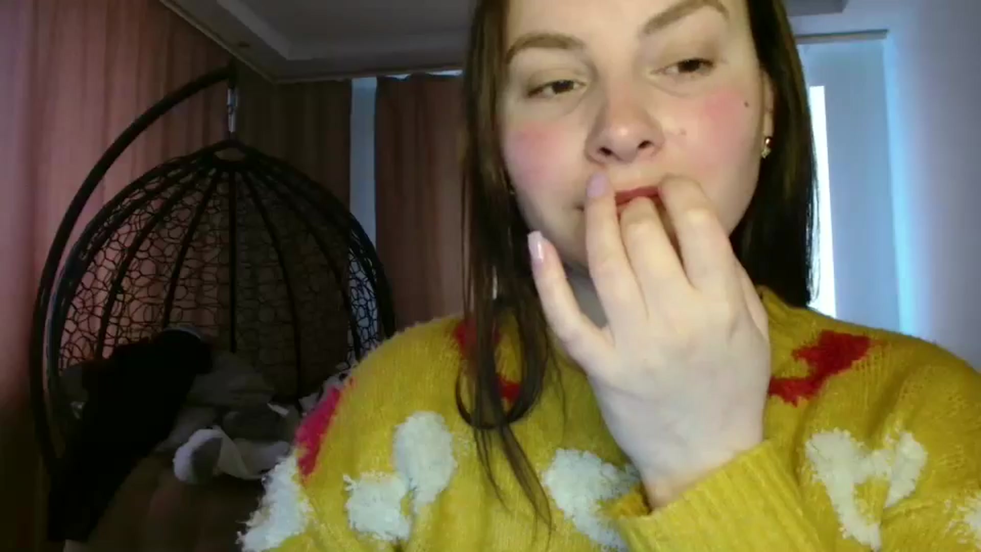 Gallery image thumbnail from MisssLove_is's myfreecams stream on, 03/02/2025, 11:58 image 10 of 20